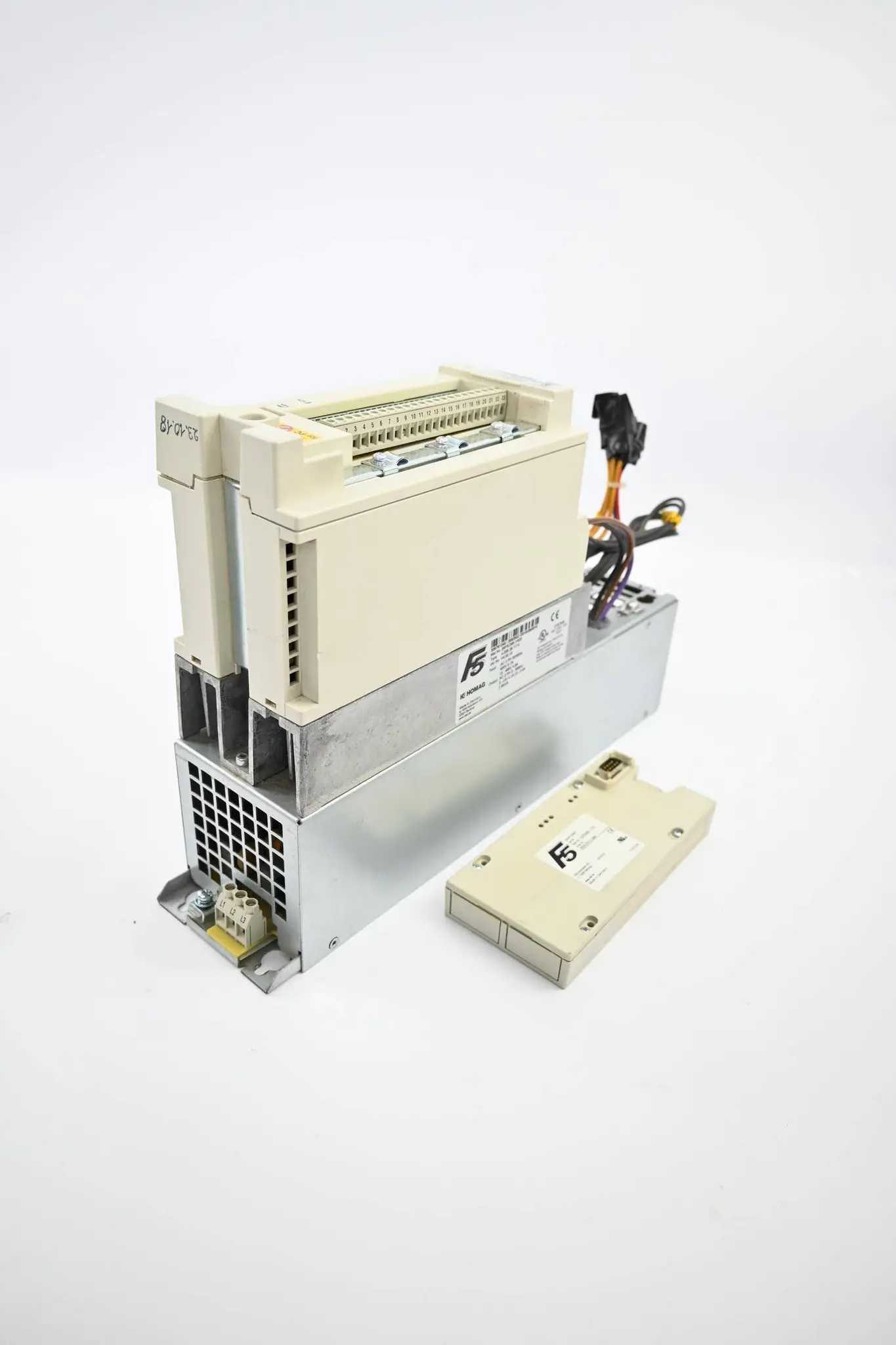 Produktfoto 1 von KEB Homag Frequenzumrichter 09F5CBB-YA00 inkl. 10E5T60-A072 + 00F5060-1100