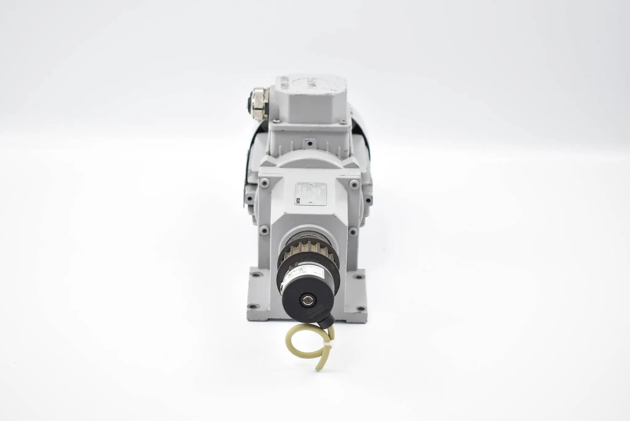 Produktfoto 1 von Lenze Getriebemotor MDEMA1M063-32 + GST03-2 M VBR 063C32 002 + BHK 06.24K8/K548