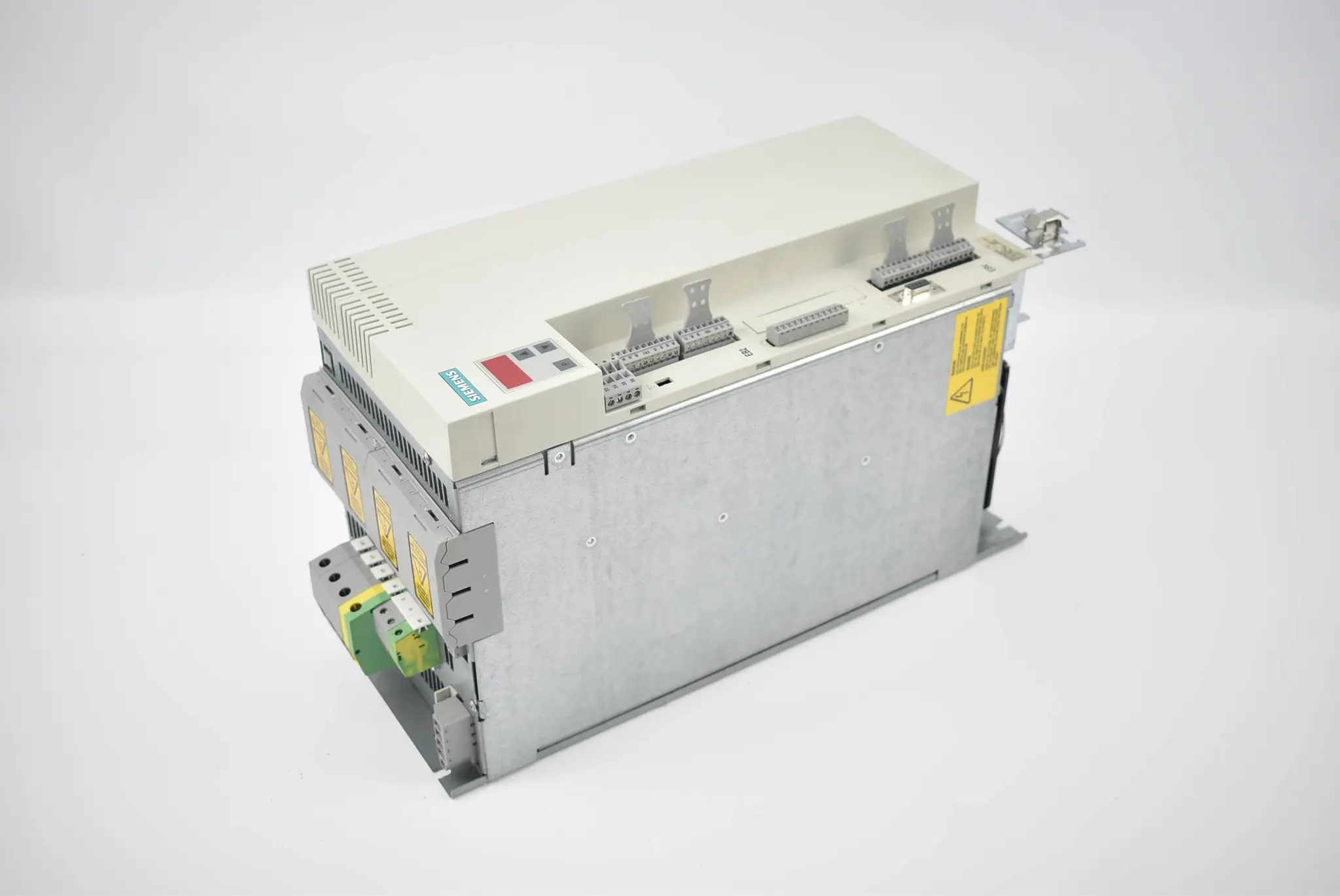 Produktfoto 1 von Siemens Masterdrives VC 6SE7 023-4EP60-Z ( 6SE7023-4EP60-Z ) inkl. Optionen