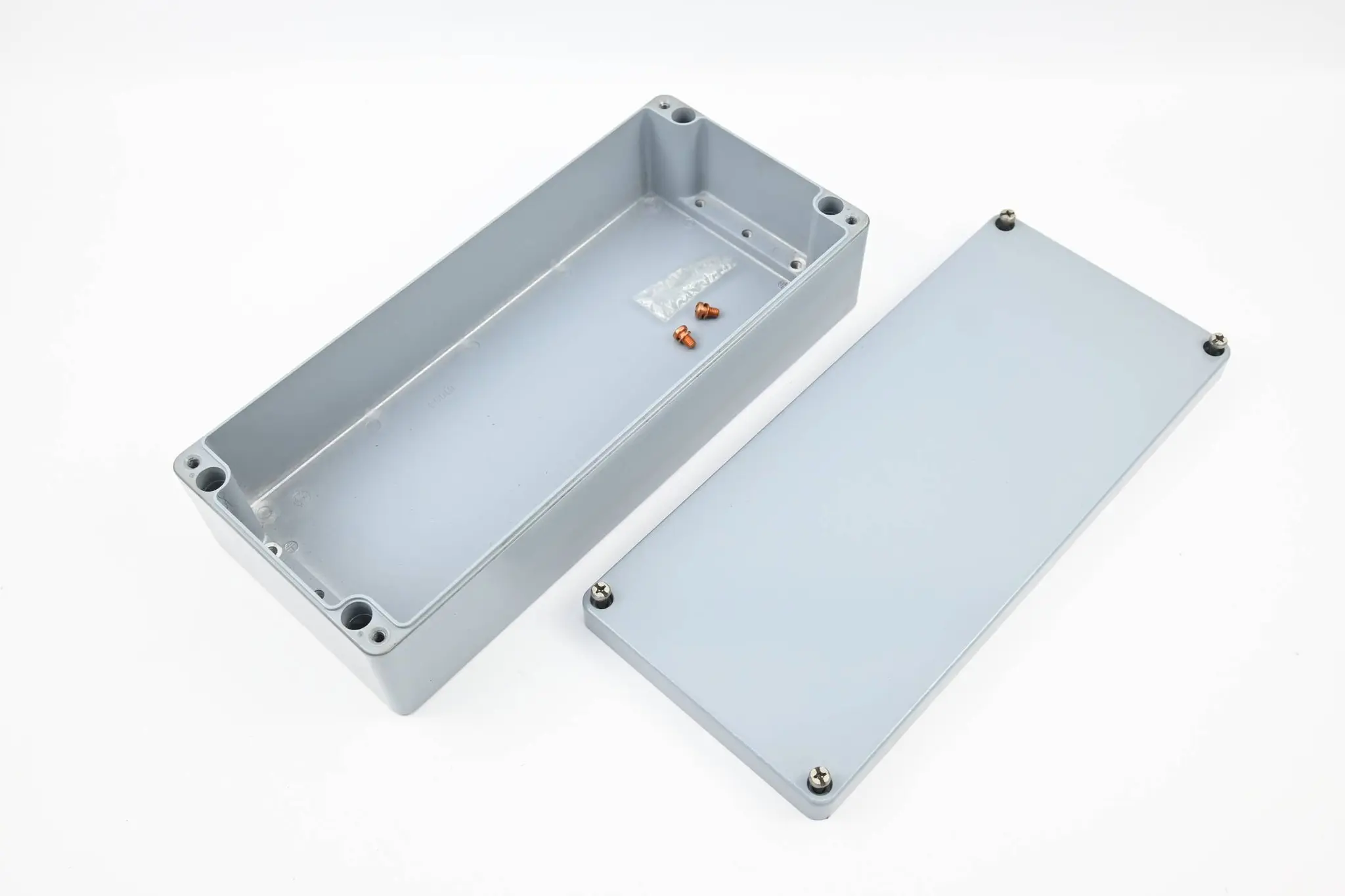 Produktfoto 1 von Vermutlich Bernstein compact Aluminium Gehäuse GEH.KPL.CA-310 ( 1310000000 )