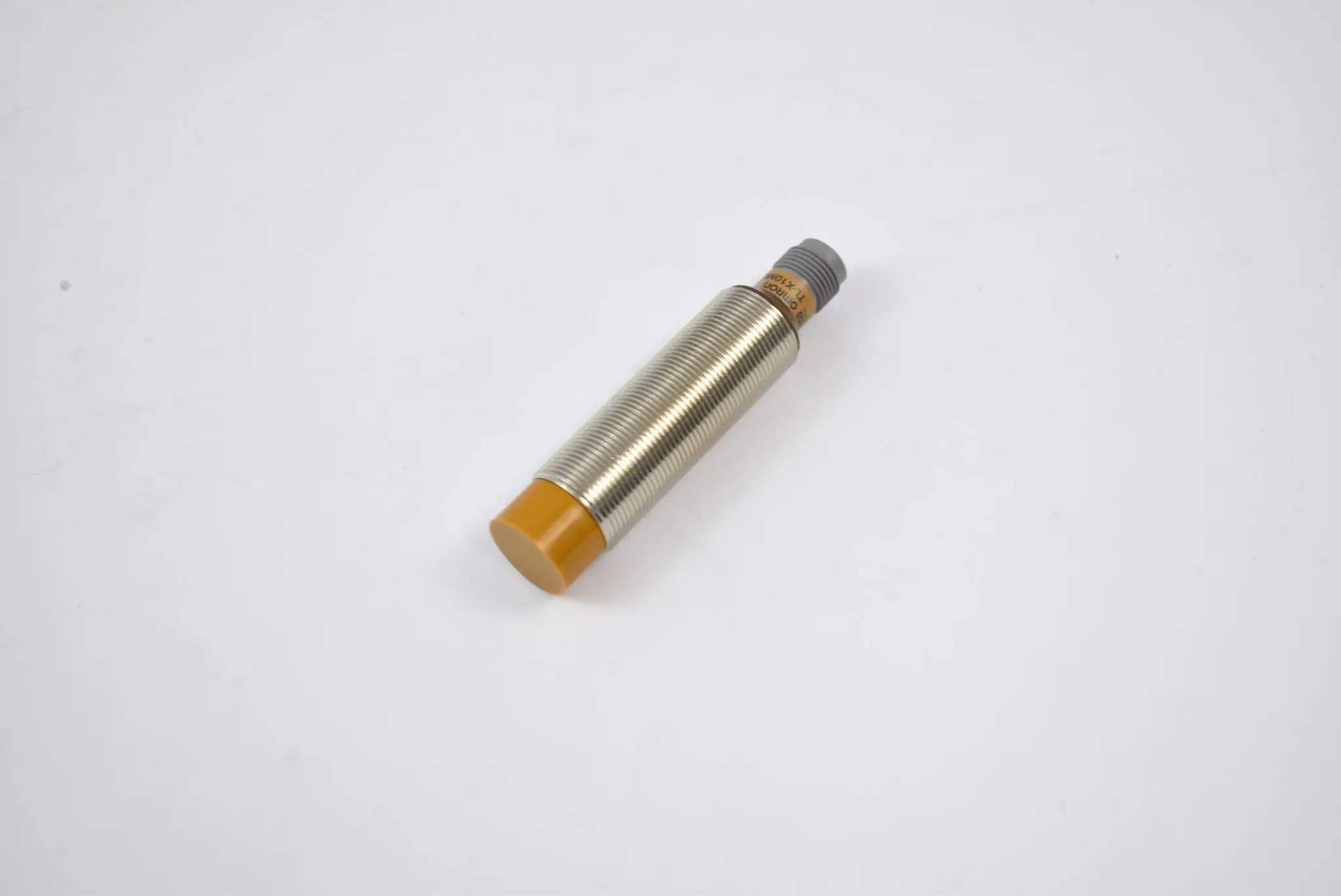 Omron Proximity Switch TL-X10MC1-P1L ( 12 - 24 VDC )