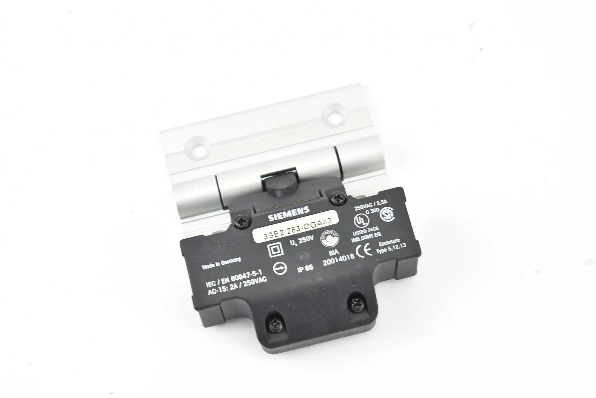 Produktfoto 1 von Siemens Scharnierschalter 3SE2283-0GA43 ( 3SE2 283-0GA43 )
