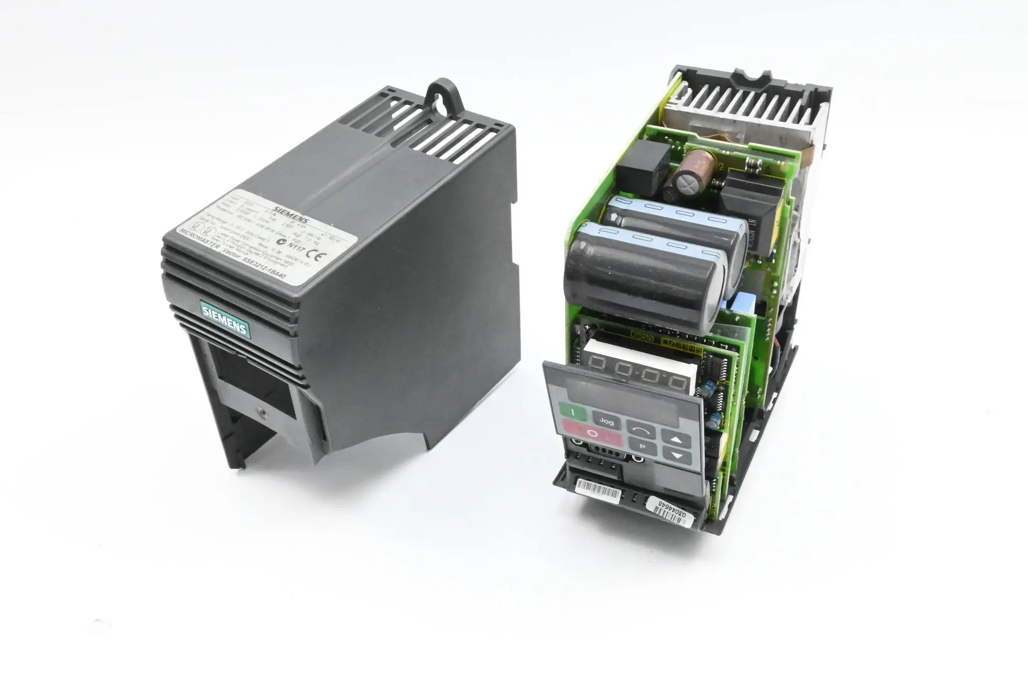 Produktfoto 1 von Siemens Micromaster Vector 6SE3212-1BA40 ( 6SE3 212-1BA40 )