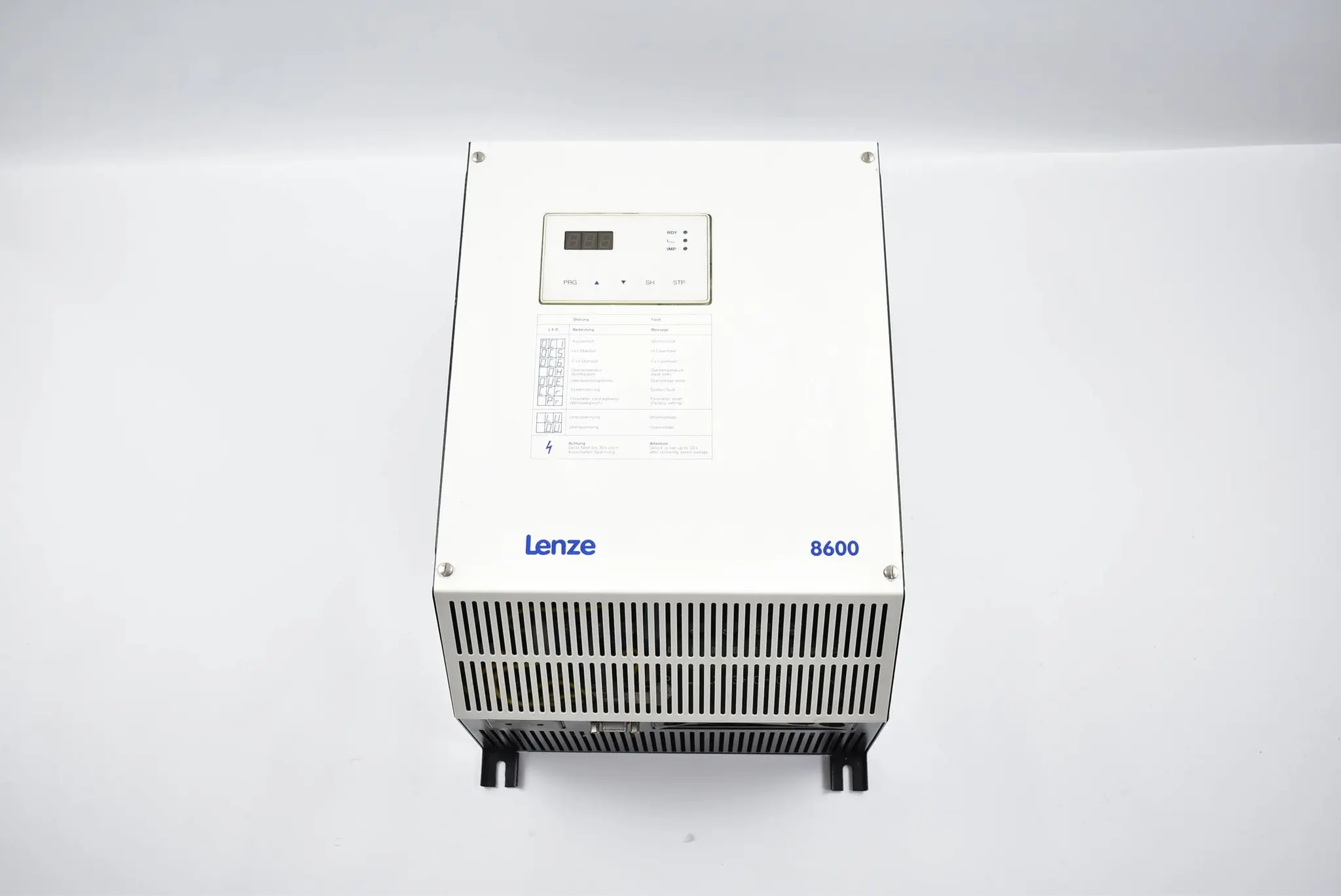 Produktfoto 1 von Lenze 9600 Frequenzumrichter 8605_E.2E.20 ( 345145 )