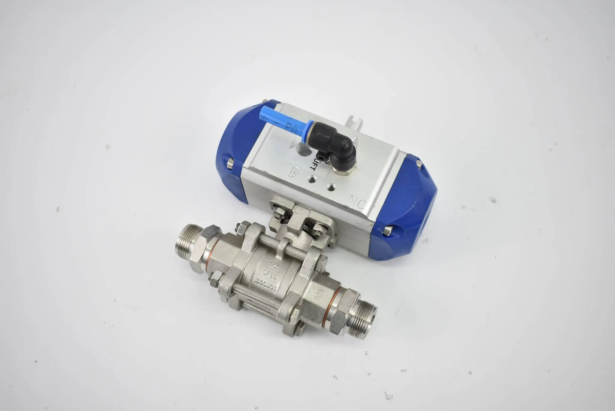 Produktfoto 1 von Landefeld Pneumat. Edelstahl-Kugelhahn Feder-schließend G 1/2" KH 12 P FS ES