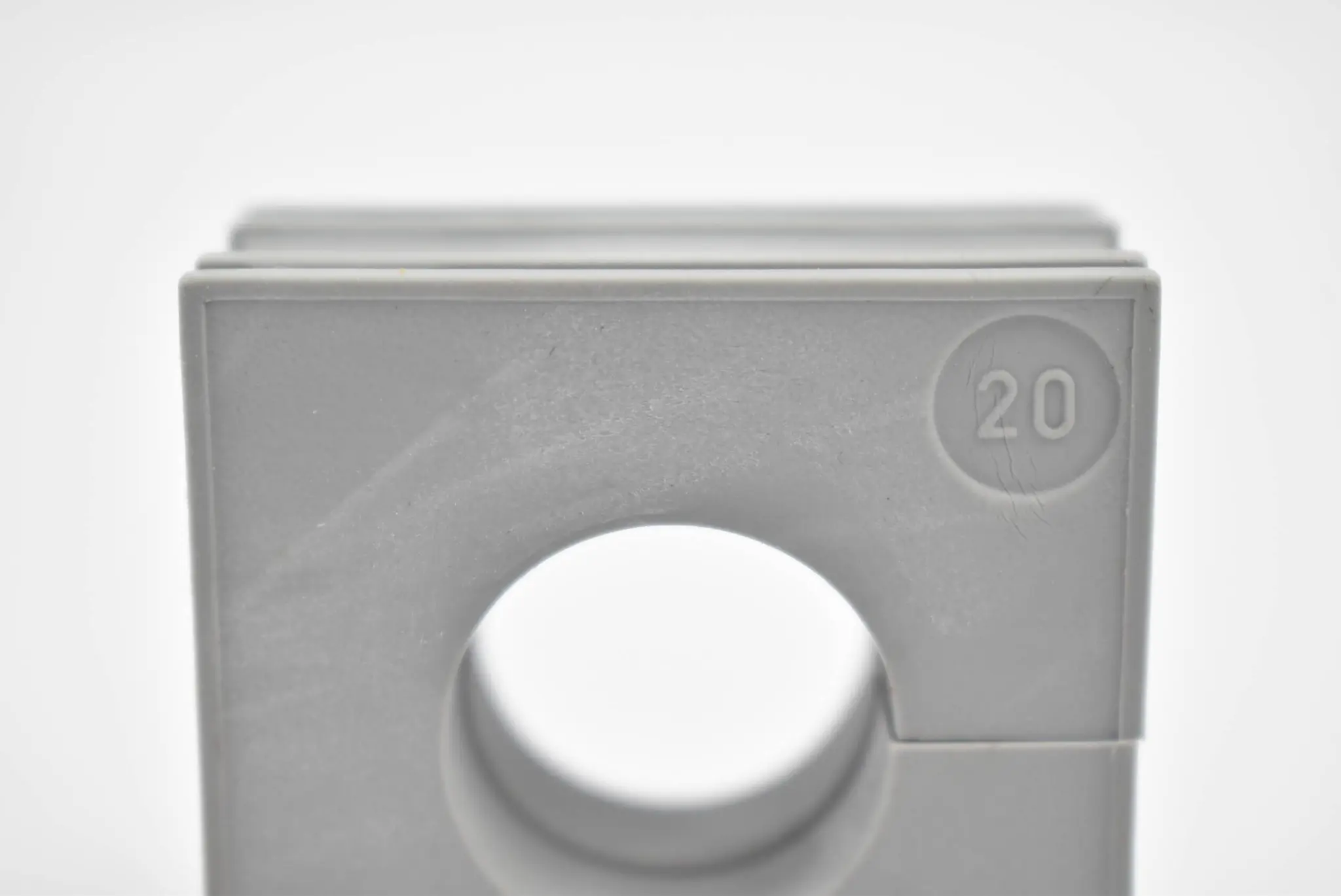 Produktfoto 1 von Kabeldurchführung geschlitzt Klemm-Durchmesser 22 mm ( Gr.20 ) VE 6 Stück