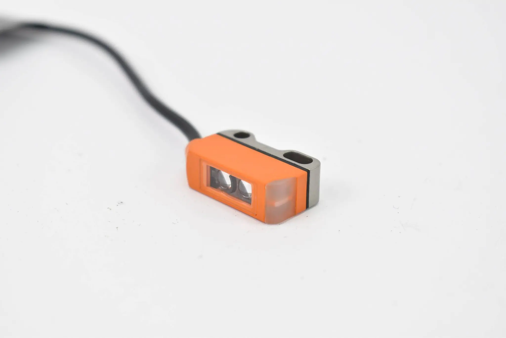 Produktfoto 1 von Ifm Reflexionslichttaster mit Hintergrundausblendung 30mm 10-30 VDC 100mA O8H210