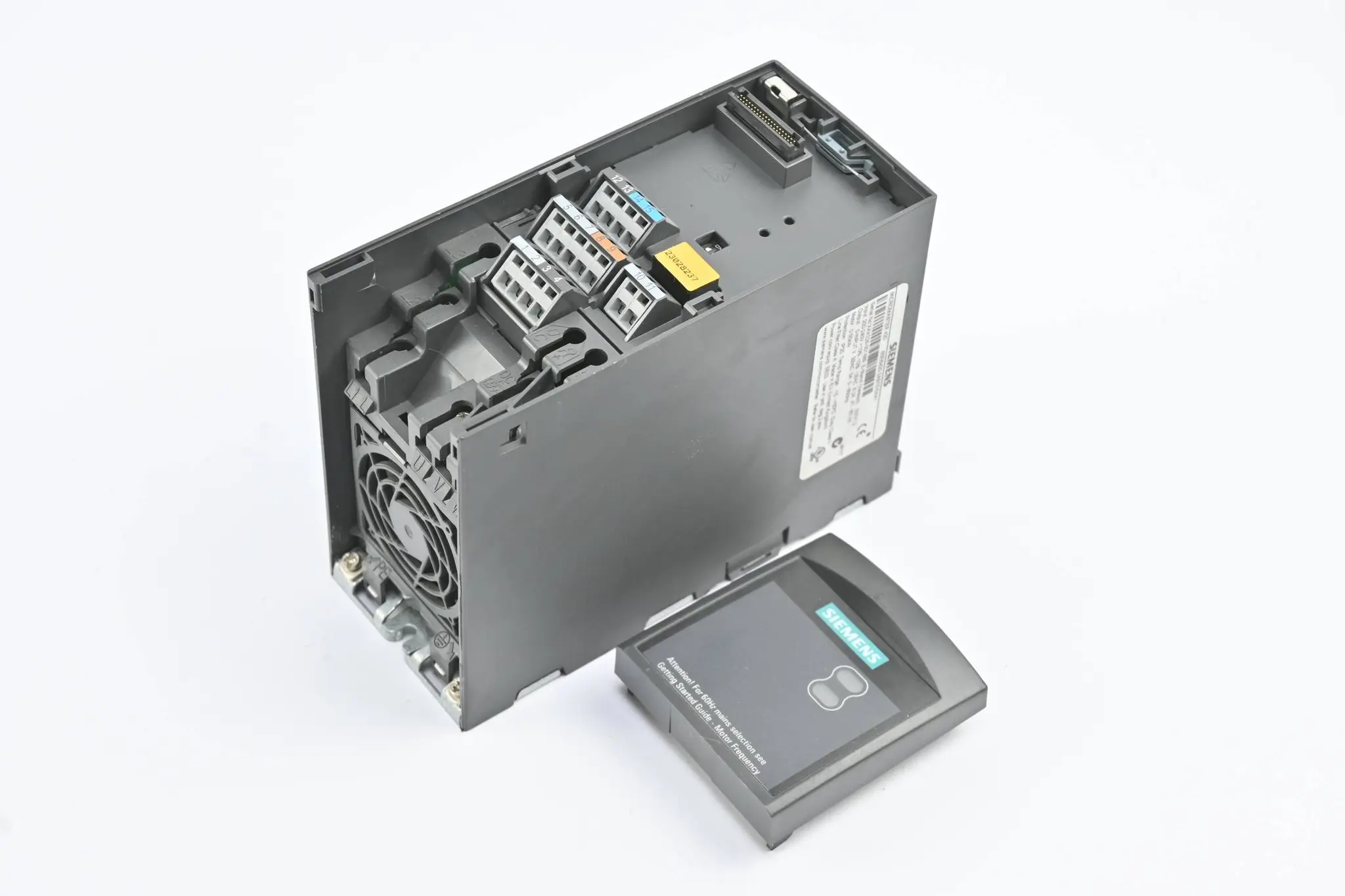 Produktfoto 1 von Siemens Micromaster 420 6SE6420-2AB15-5AA1 ( 6SE6 420-2AB15-5AA1 )