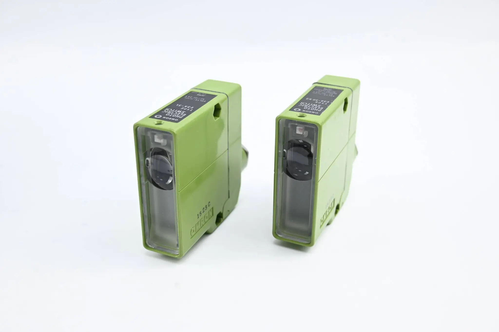 Produktfoto 1 von Omron Photo Electric Switch 24V AC/DC ( E3A-5K2 )