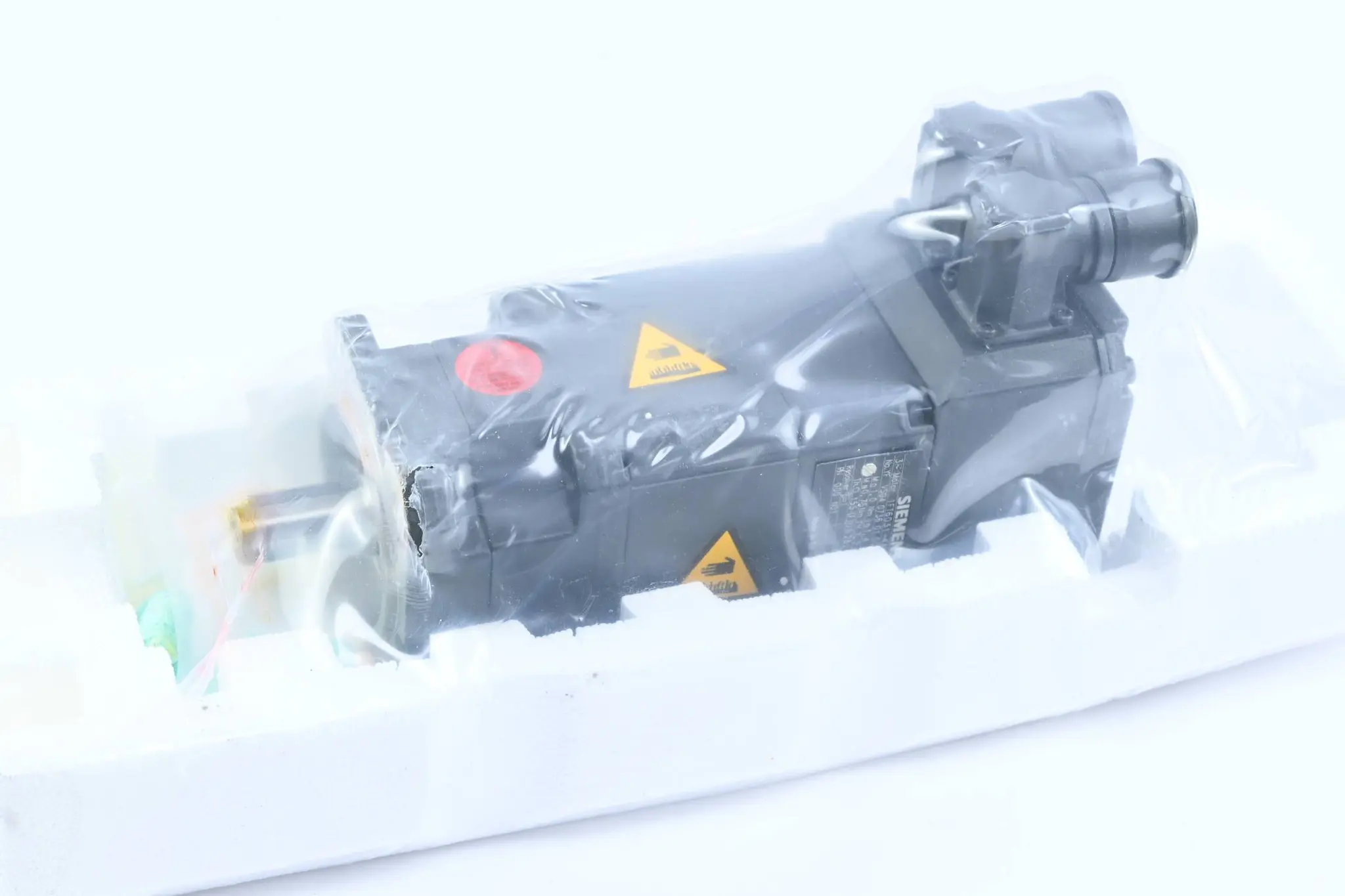 Produktfoto 1 von Siemens Simotics S Synchronservomotor 1FT6031-4AK71-3TA0 ( 1FT6 031-4AK71-3TA0 )