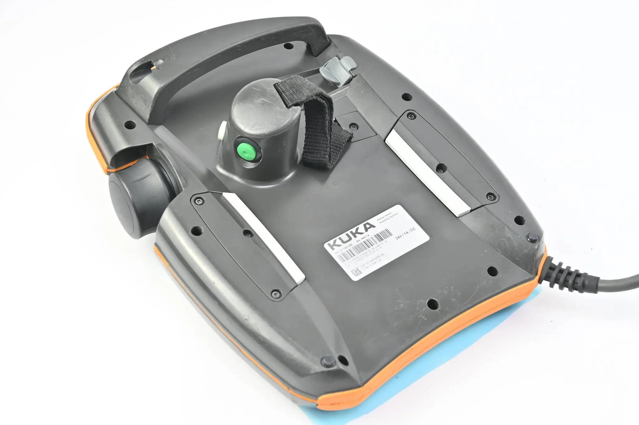 Produktfoto 1 von Kuka Roboter KRC4 SmartPad Control Panel 00-168-334 Ver. 5