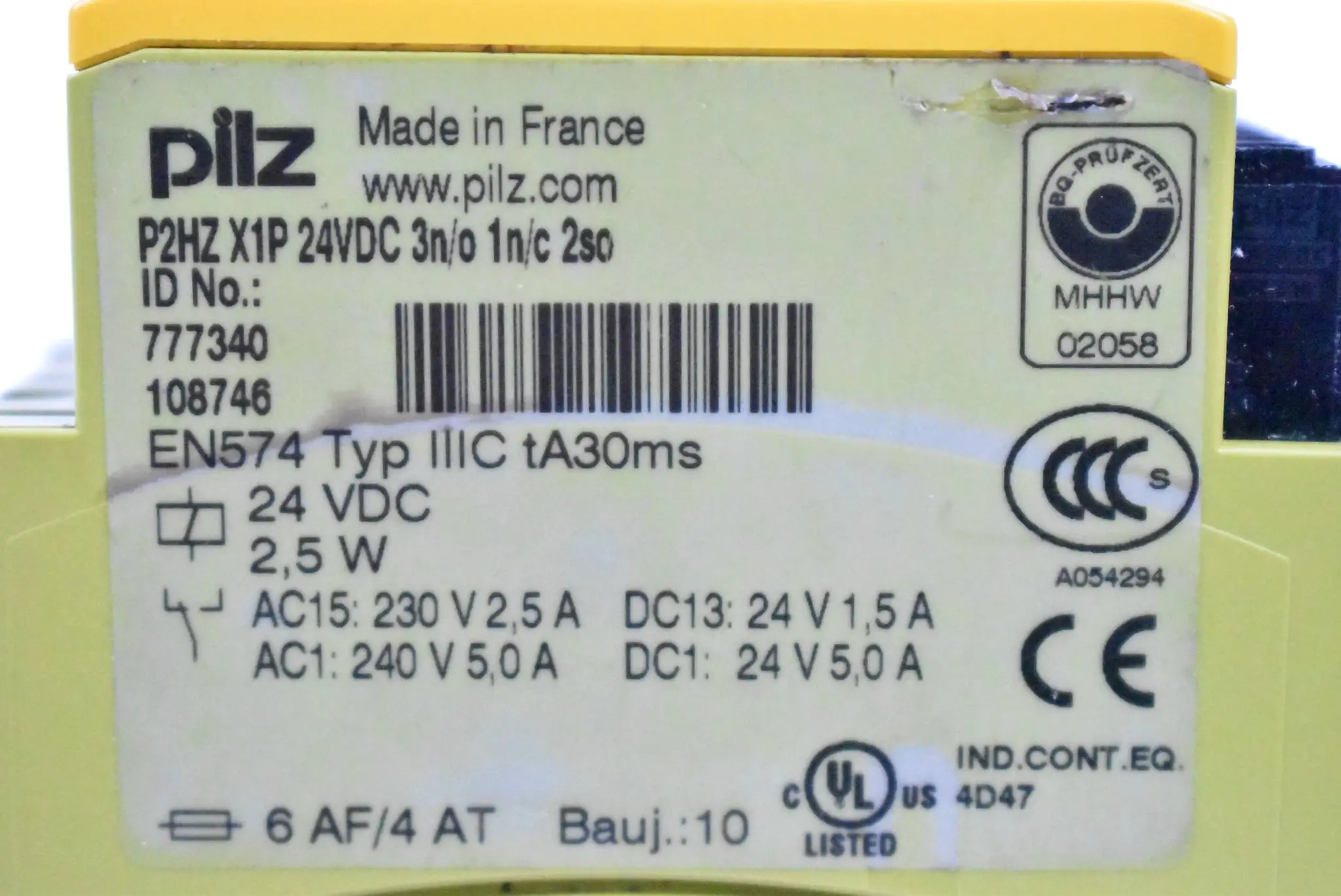 Produktfoto 1 von Pilz P2HZ X1P 3n/o 1n/c 2so Sicherheitsrelais ( 777340 )