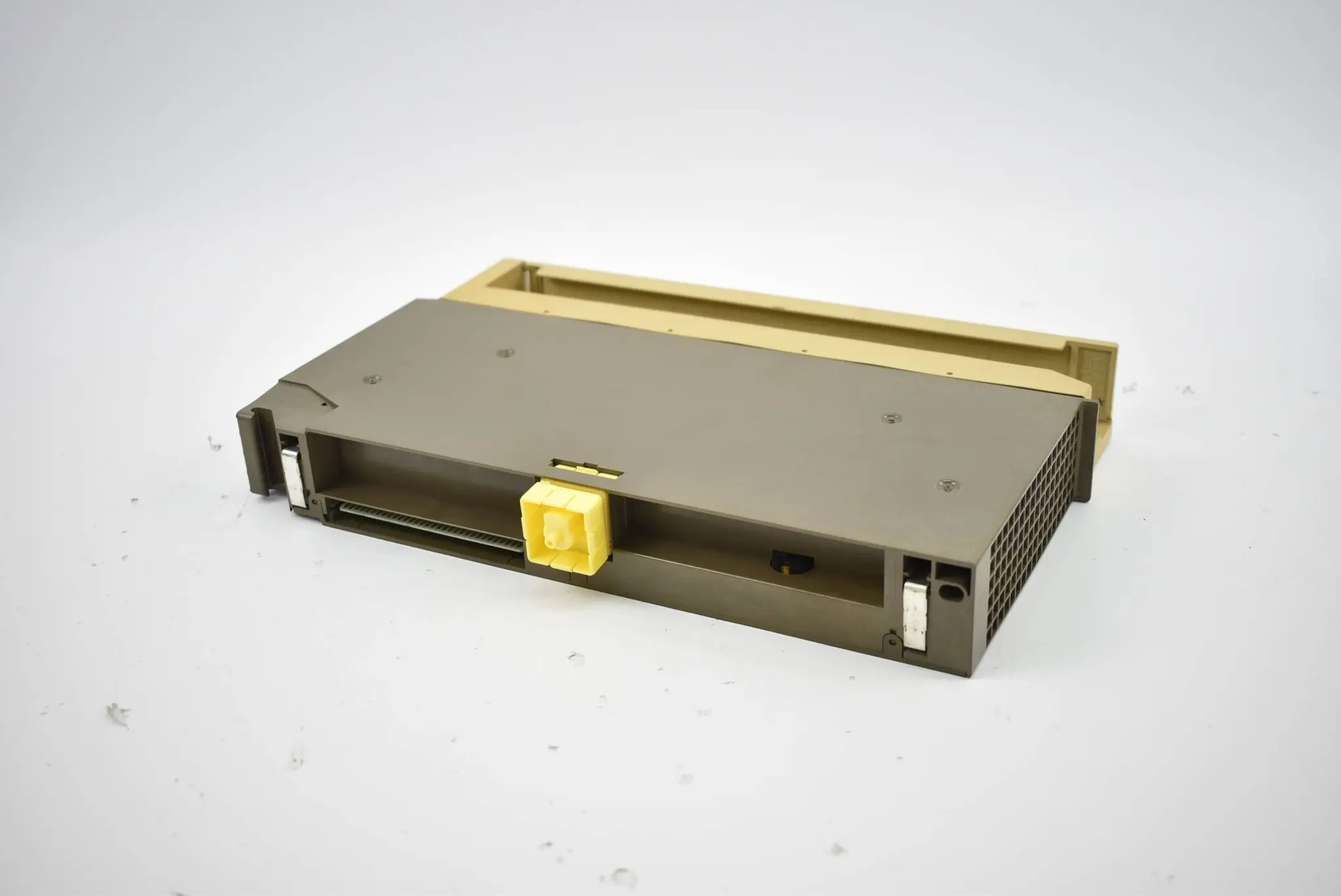 Produktfoto 1 von Siemens simatic S5 Analogausgabe 6ES5 470-7LC12 ( 6ES5470-7LC12 )