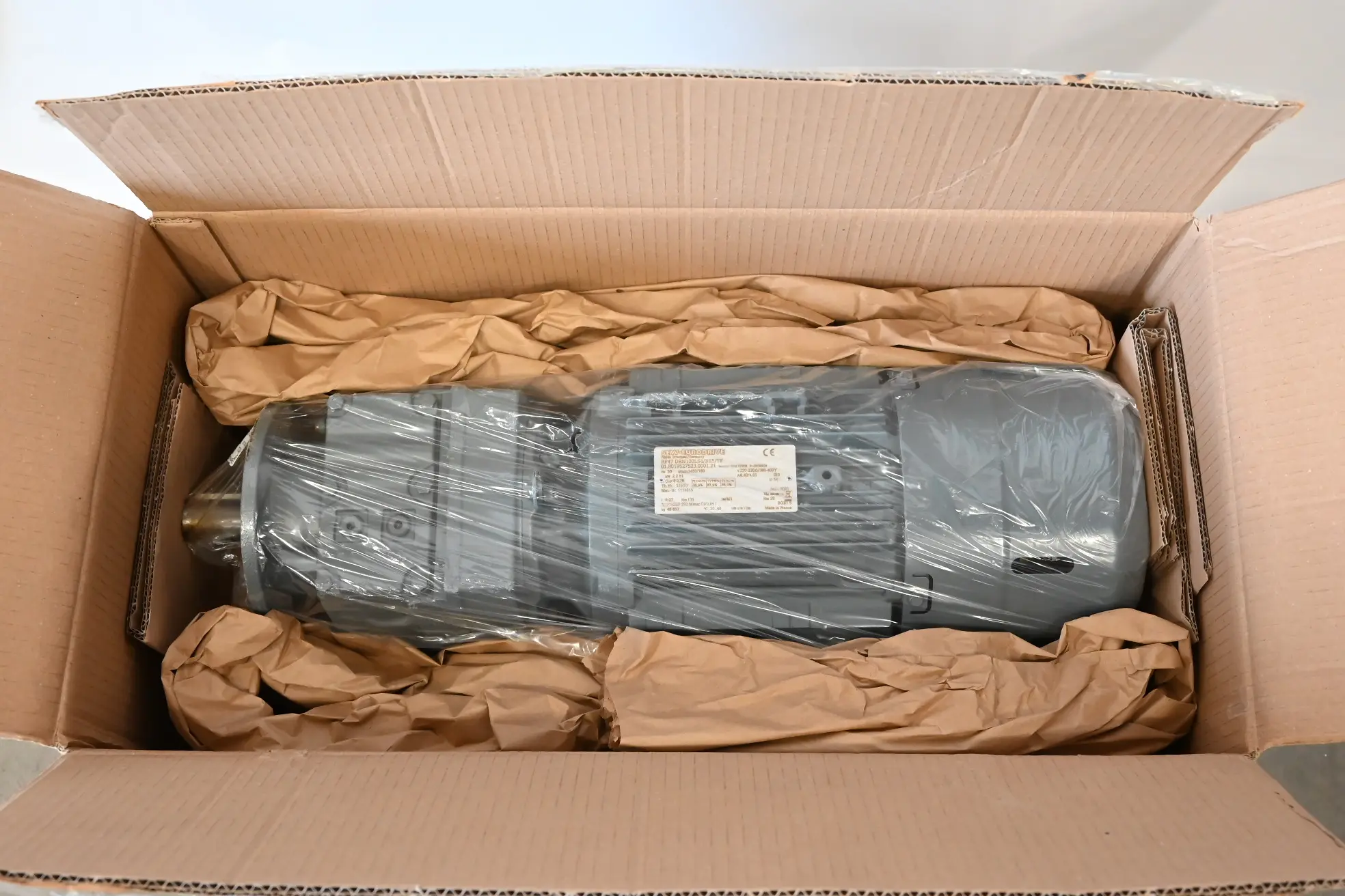 Produktfoto 1 von SEW-Eurodrive Getriebemotor RF47 DRN100LS4/BE5/TF ( RF47DRN100LS4/BE5/TF )
