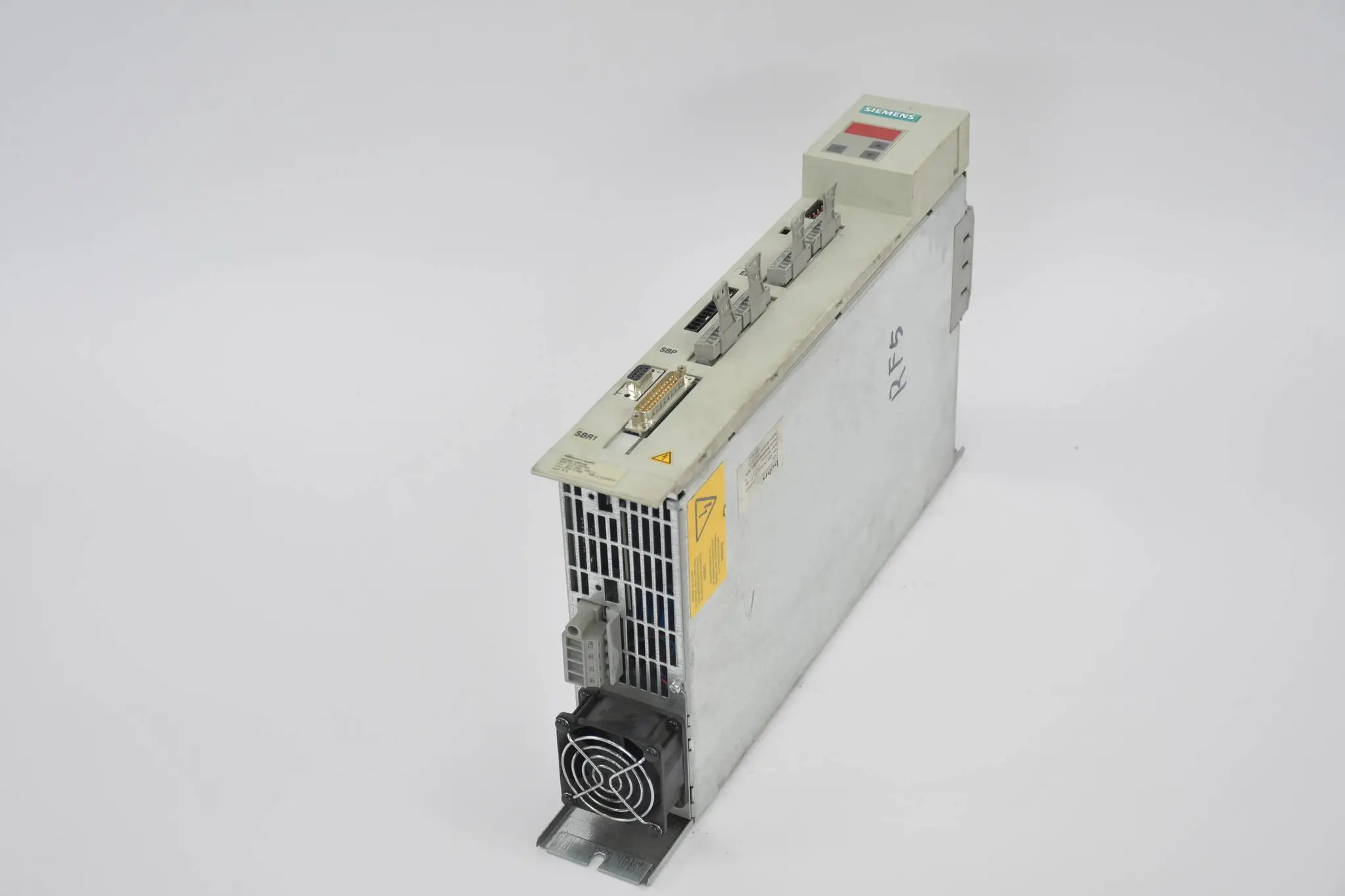 Produktfoto 1 von Siemens Masterdrives MC Drive 6SE7015-0EP50-Z / 6SE7 015-0EP50-Z G61 C12 C23 E.C