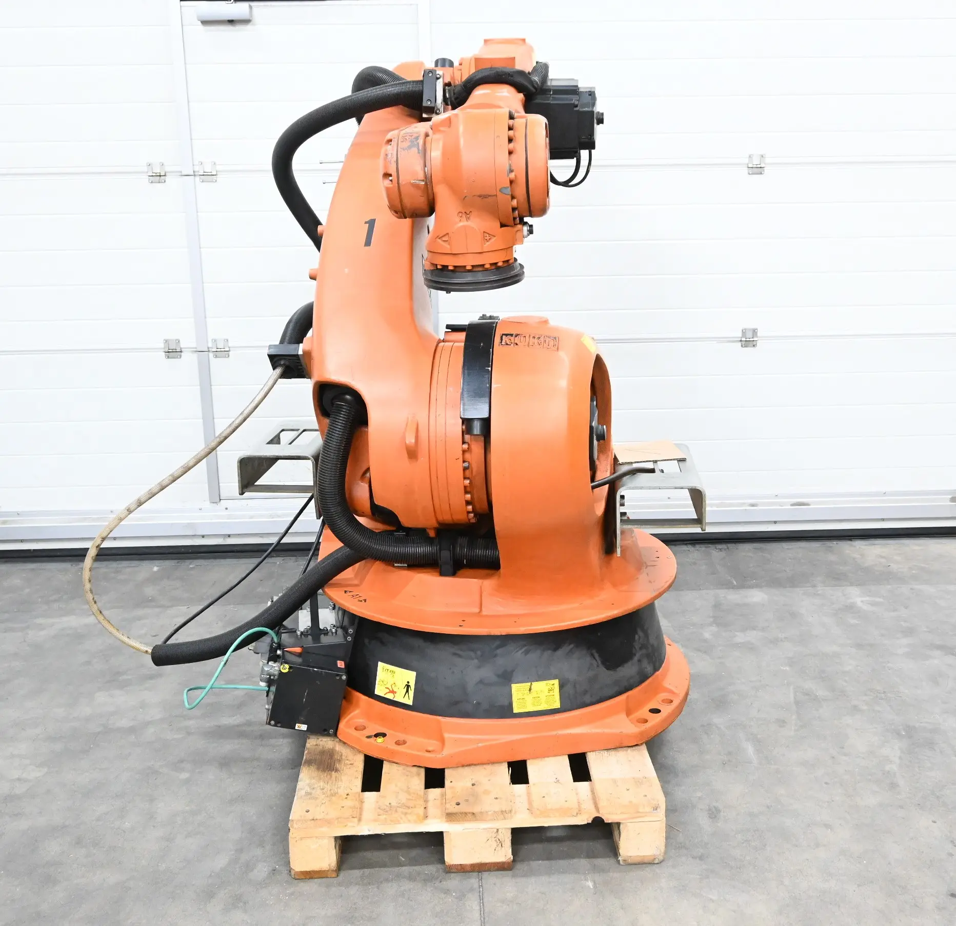 Produktfoto 1 von Kuka Industrieroboter KR 140 comp ( 0000124243 ) (1) KR140
