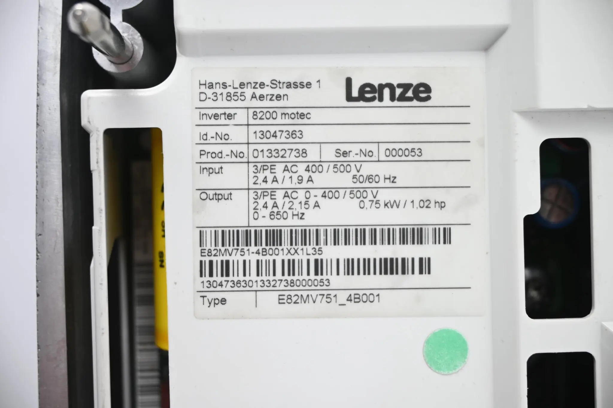 Produktfoto 1 von ÜBERHOLT Lenze 8200 motec Frequenzumrichter E82MV751_4B001 ( 13047363 )