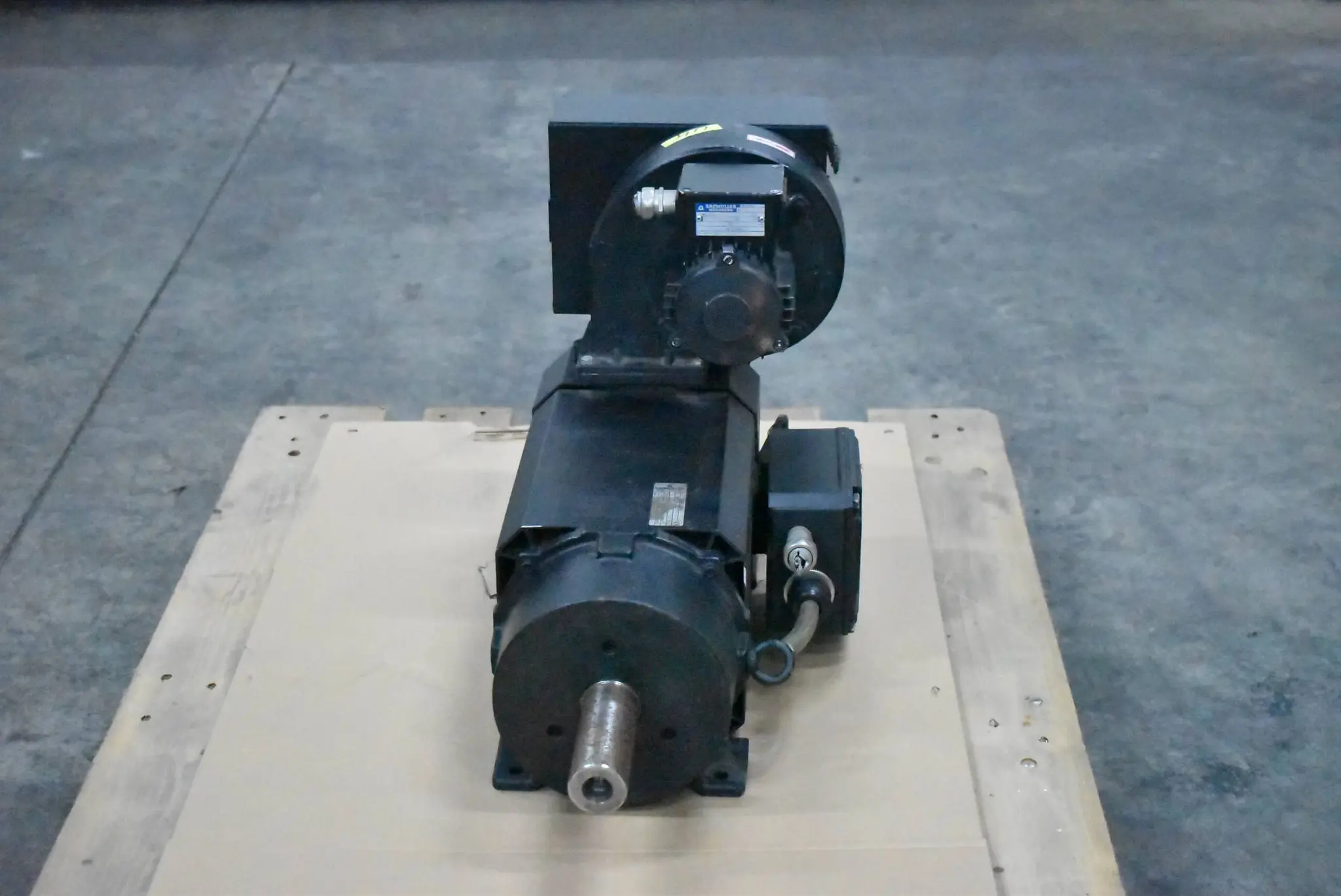 Produktfoto 1 von Baumüller Servomotor 12kW 29A 1500rpm 540V DS 103  L 155 inkl. DF56-2A