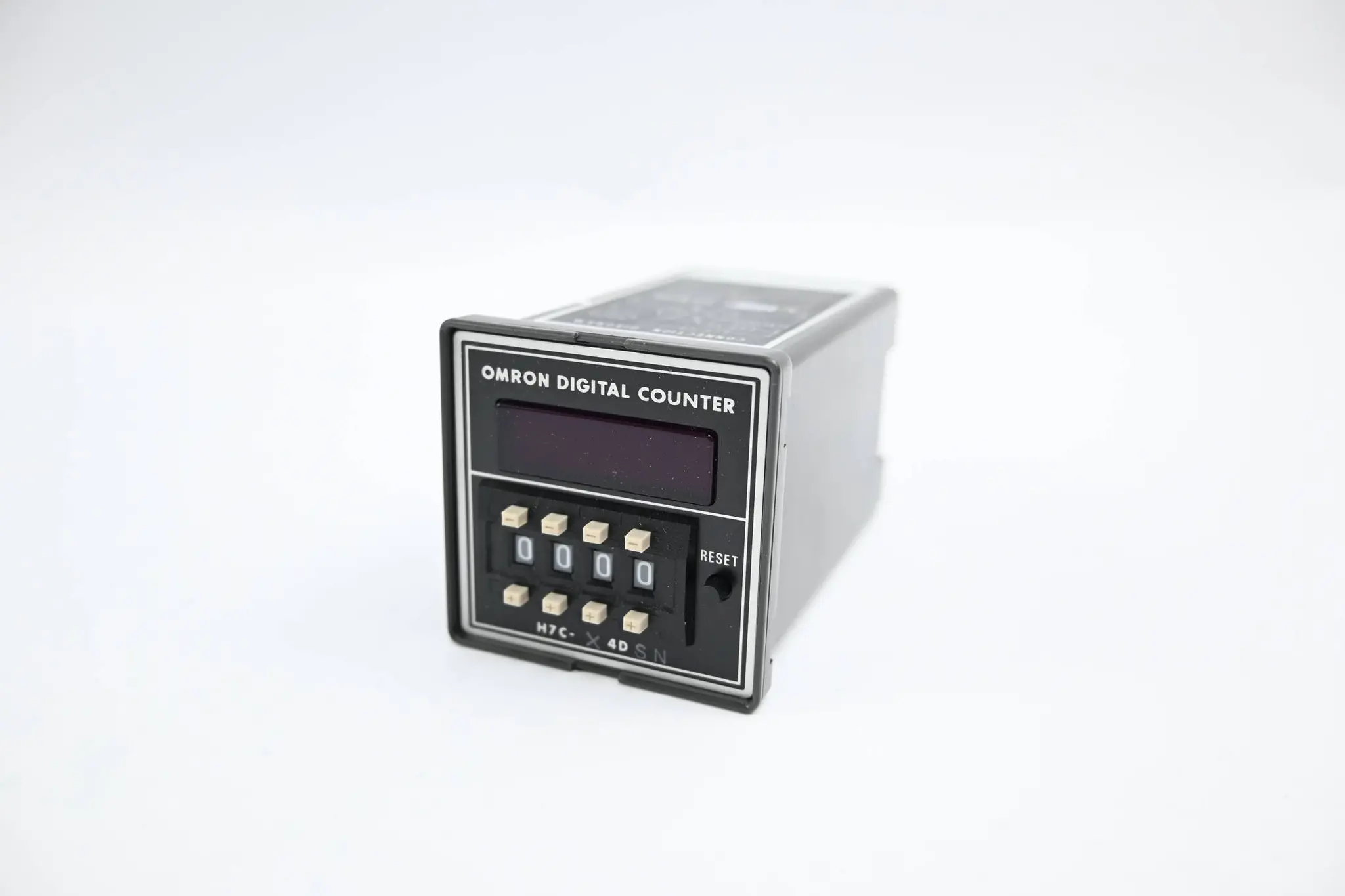 Produktfoto 1 von Omron Digital Counter Digitaler Zähler 9999 220 VAC ( H7C-X4DSN )
