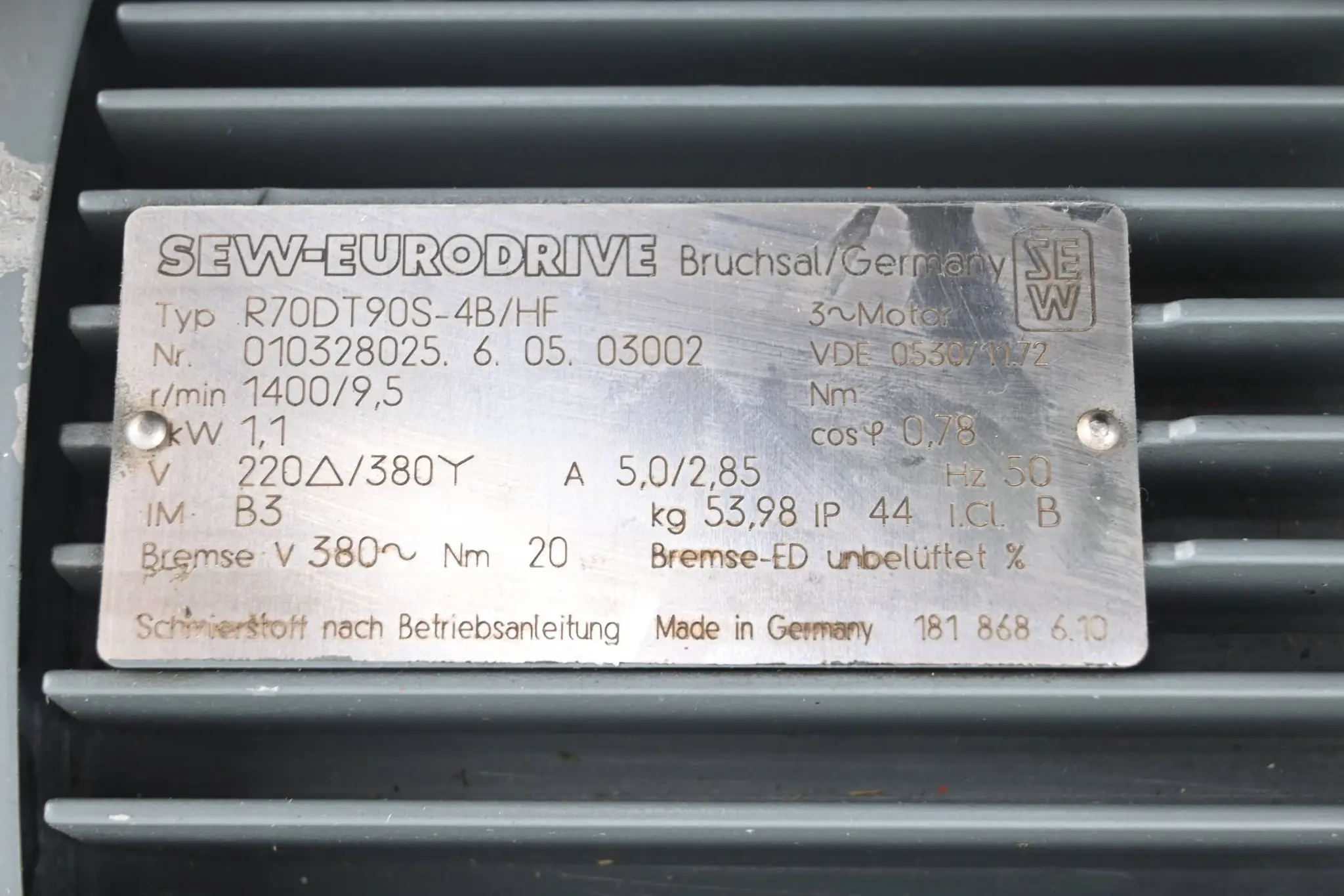 Produktfoto 1 von SEW Eurodrive Getriebemotor R70DT90S-4B/HF ( R70 DT90S-4B/HF ) 9,5-1400/min
