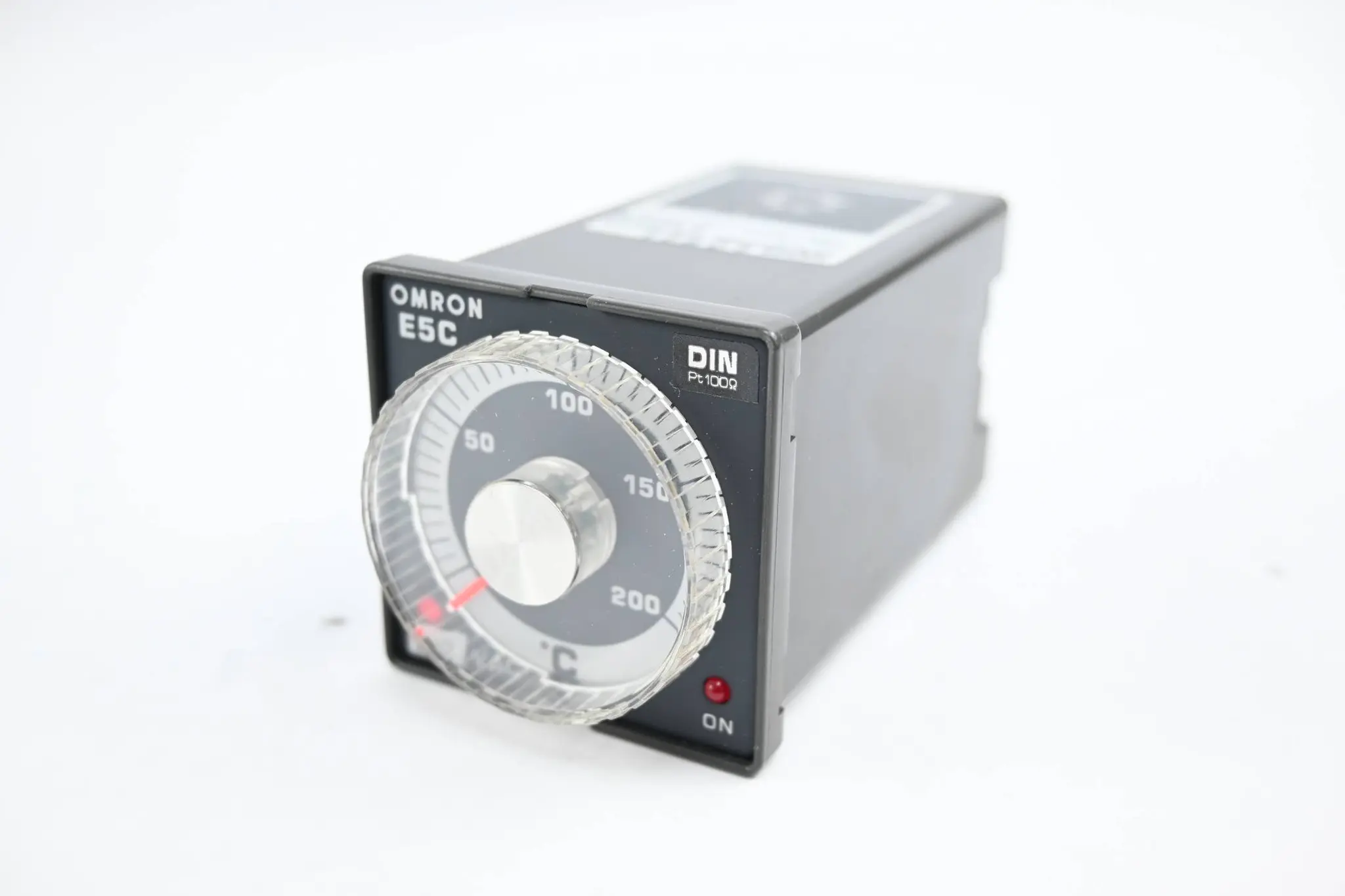 Produktfoto 1 von Omron Temperatur Controller 0-200 °C 220 VAC ( E5C-PT DIN )( E5C-PT D1N )