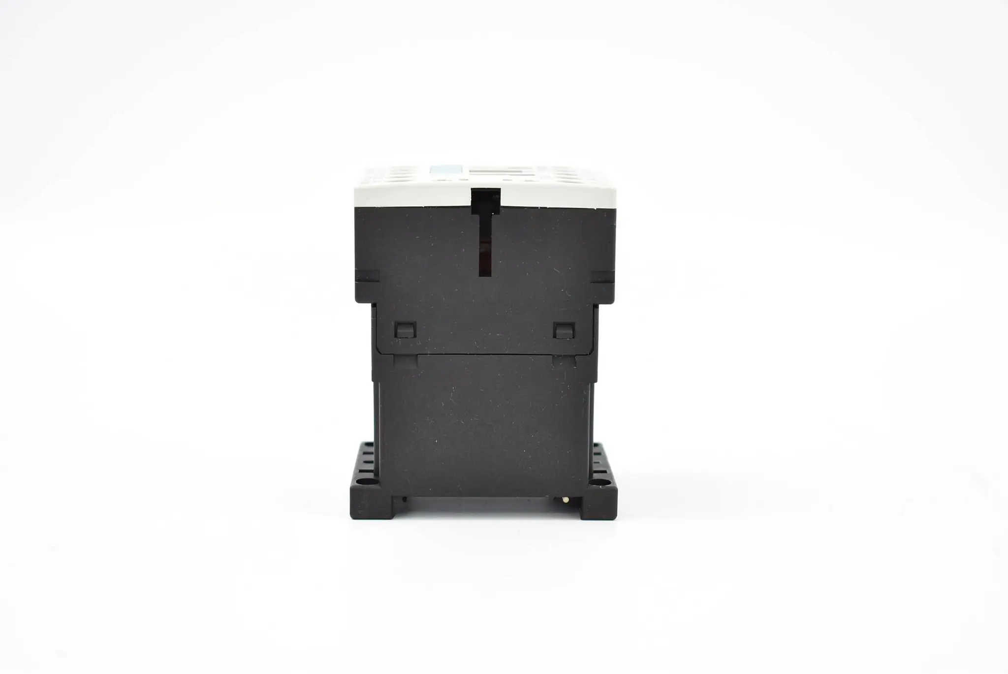 Produktfoto 1 von Siemens Sirius Leistungsschütz AC-3 3 kW 400 V 3RT1015-1BB42 ( 3RT1 015-1BB42 )