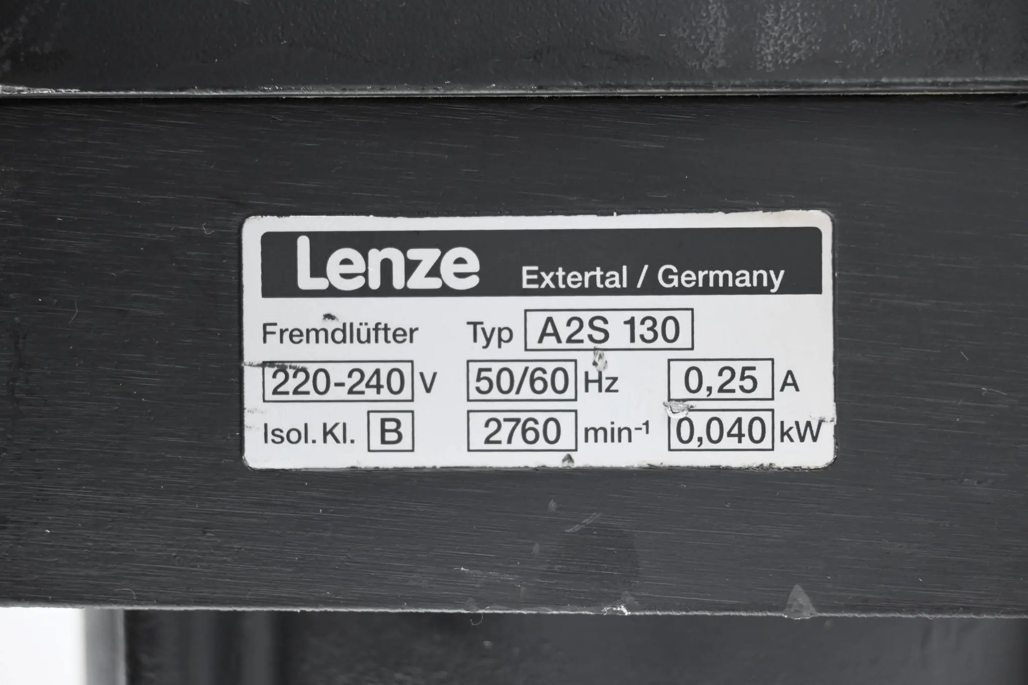 Produktfoto 1 von Lenze Servomotor MCA 19S35-RS0P2-B28R-KS5F12N-R0SU ( 13146144 ) inkl. A2S 130