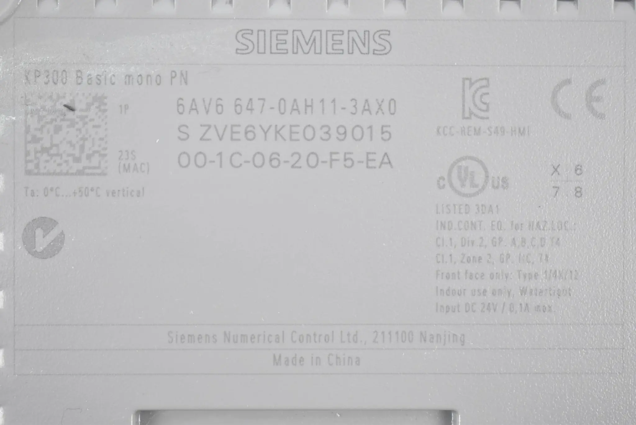 Produktfoto 1 von Siemens Simatic HMI KP300 Basic Mono 6AV6647-0AH11-3AX0 ( 6AV6 647-0AH11-3AX0 )