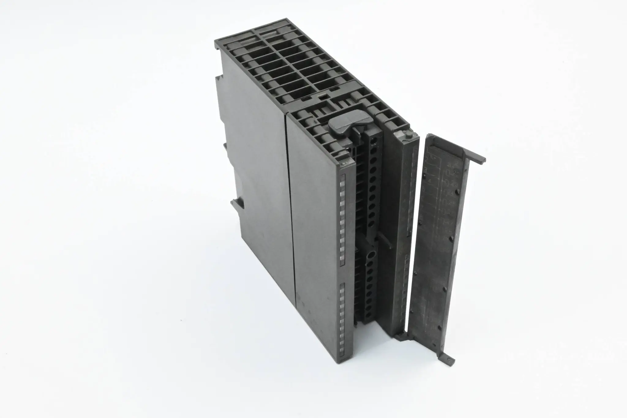 Produktfoto 1 von Siemens Simatic S7-300 6ES7323-1BL00-0AA0 ( 6ES7 323-1BL00-0AA0 )