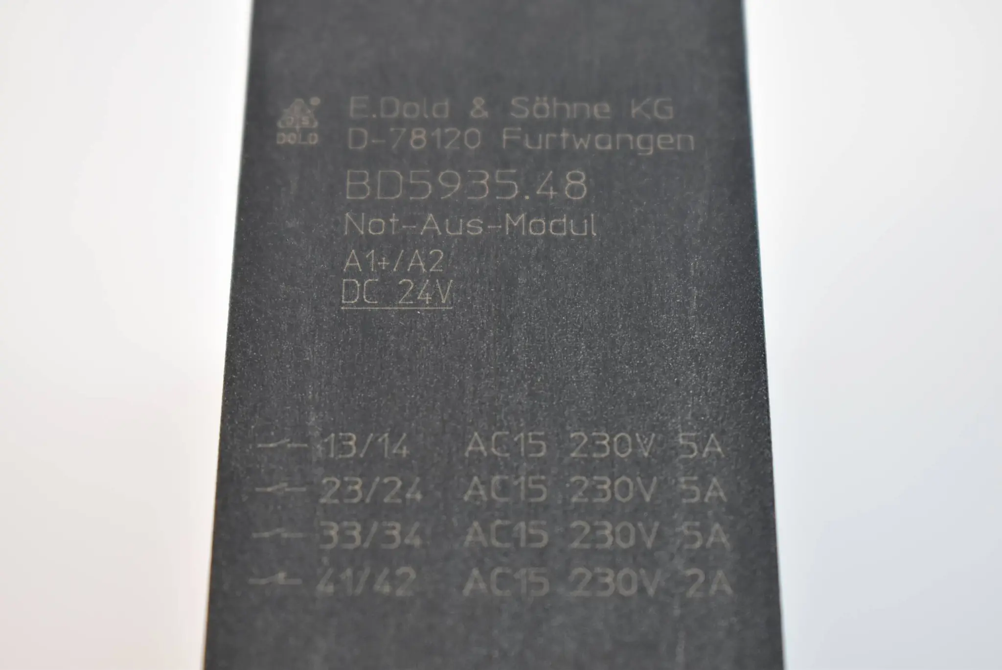 Produktfoto 1 von E.Dold & Söhne Not-Aus-Modul BD5935.48 ( 24 VDC )