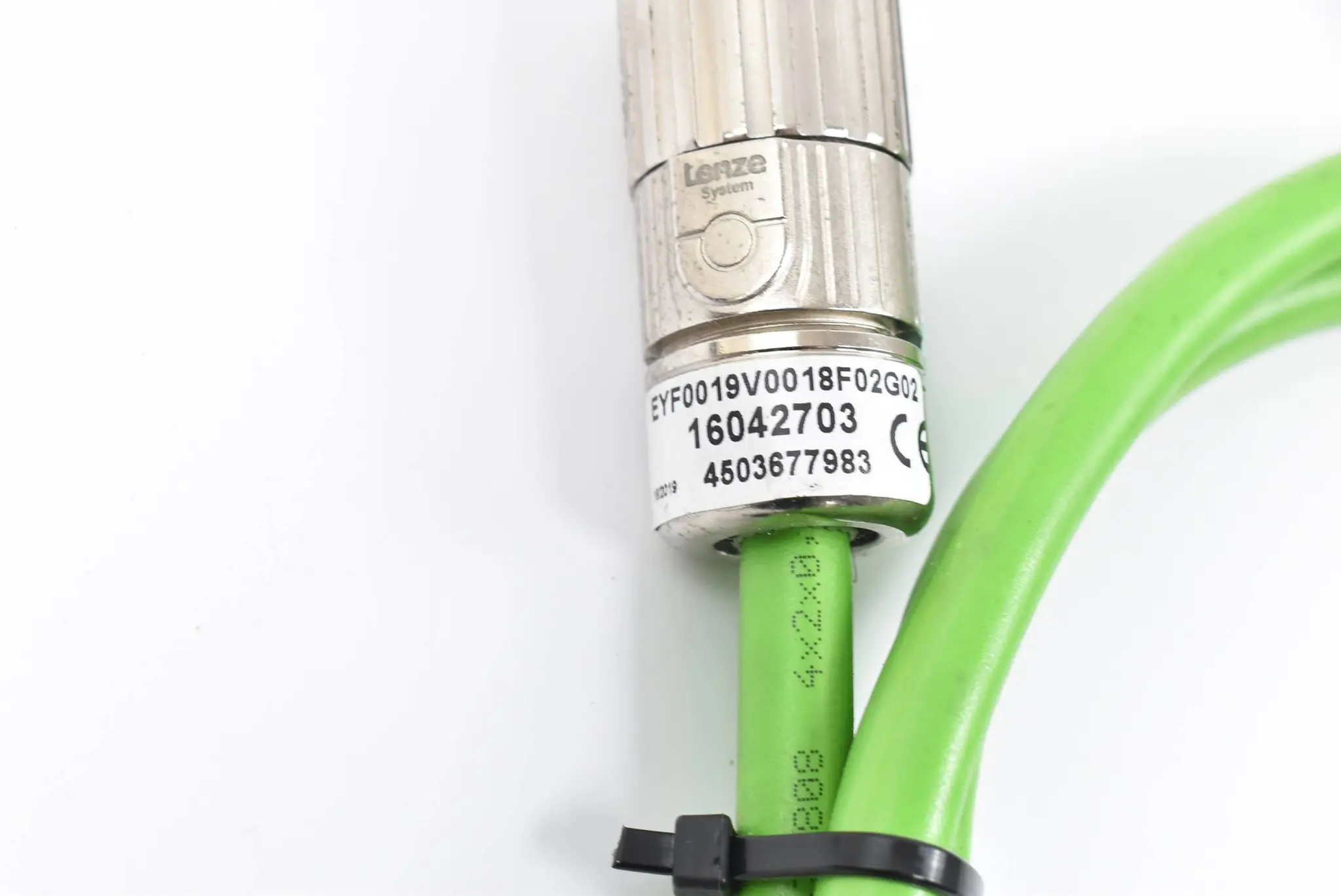 Produktfoto 1 von Lenze Motorkabel EYF0019V0018F02G02 ( 16042703 )