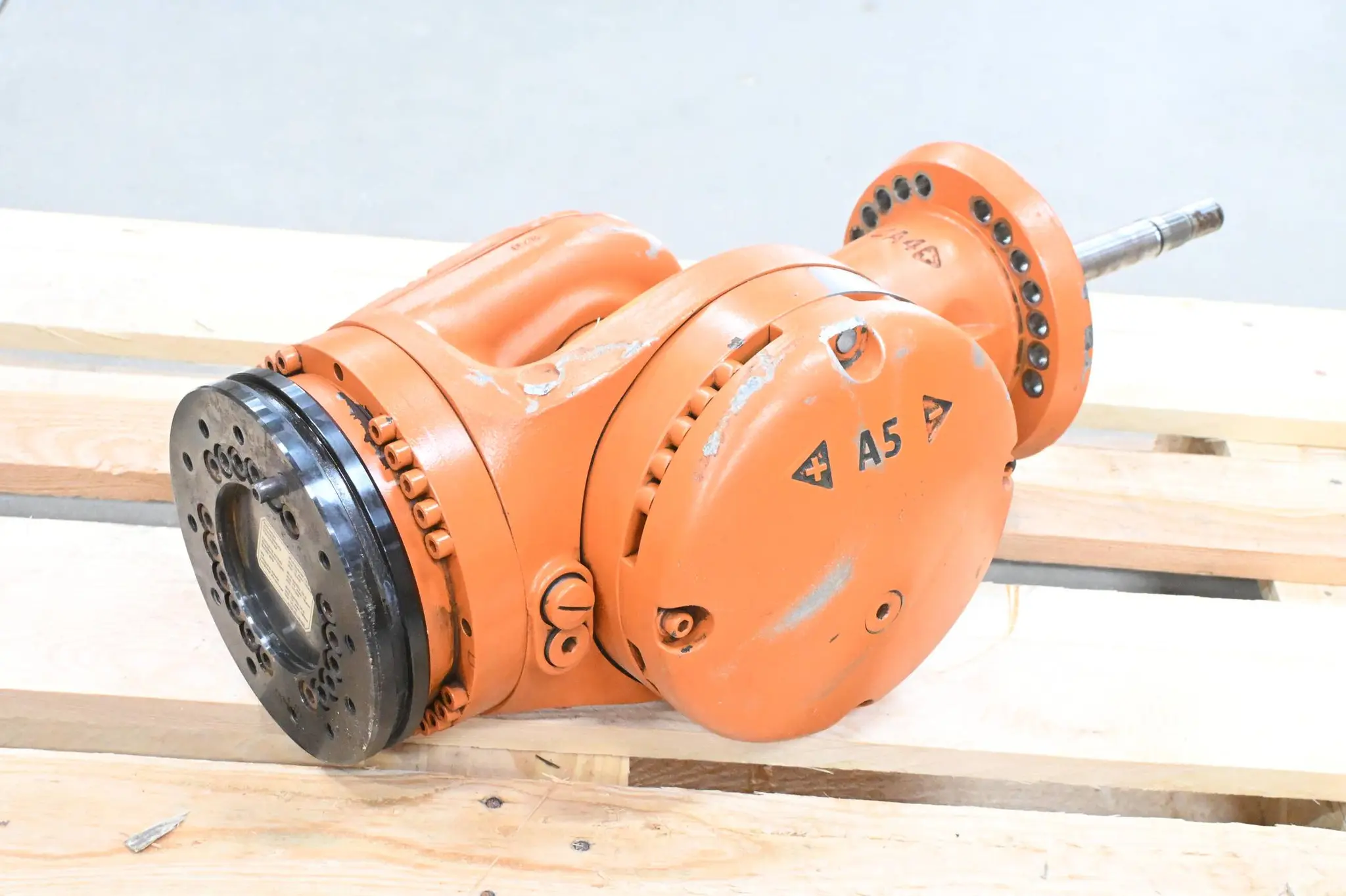 Produktfoto 1 von Kuka Zentralhand ZH 270/300 ( 00182346 ) 00-182-346