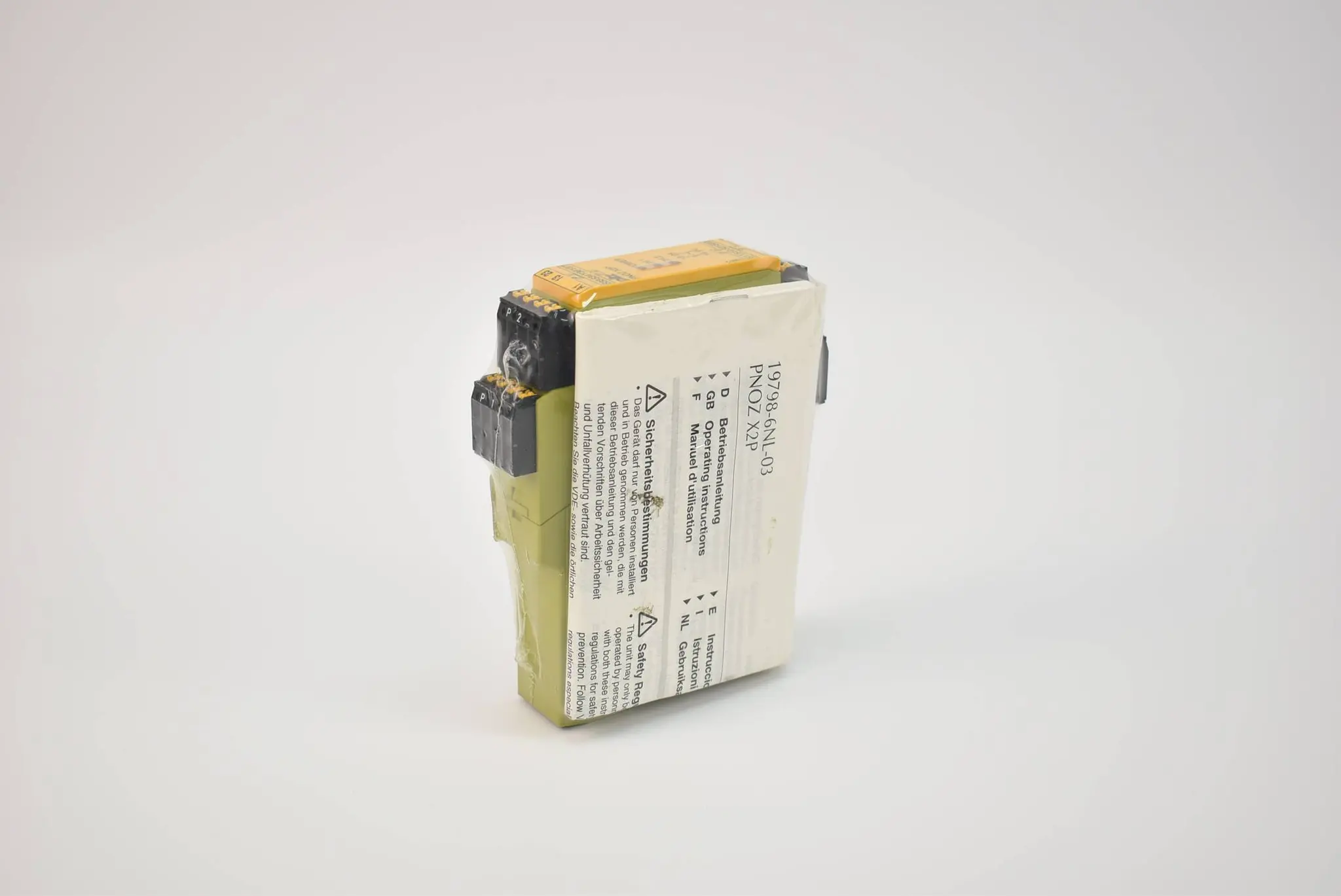 Produktfoto 1 von Pilz Sicherheitsschaltgerät 50-60Hz PNOZ X2P C 24VACDC 2n/o ( 787303 )