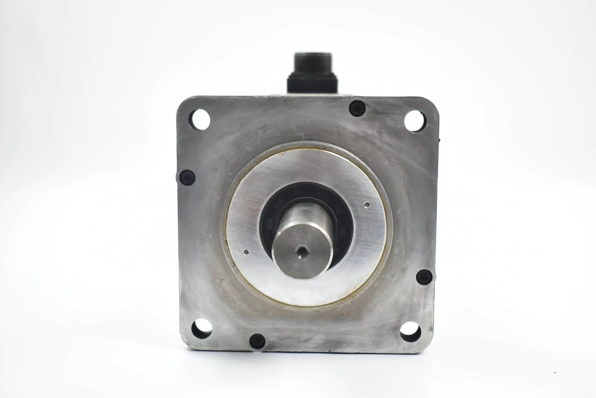 Produktfoto 1 von Fanuc AC Servomotor 2,8kW 155V 12A α12/3000 A06B-0143-B077#7075 ( a12/3000 )