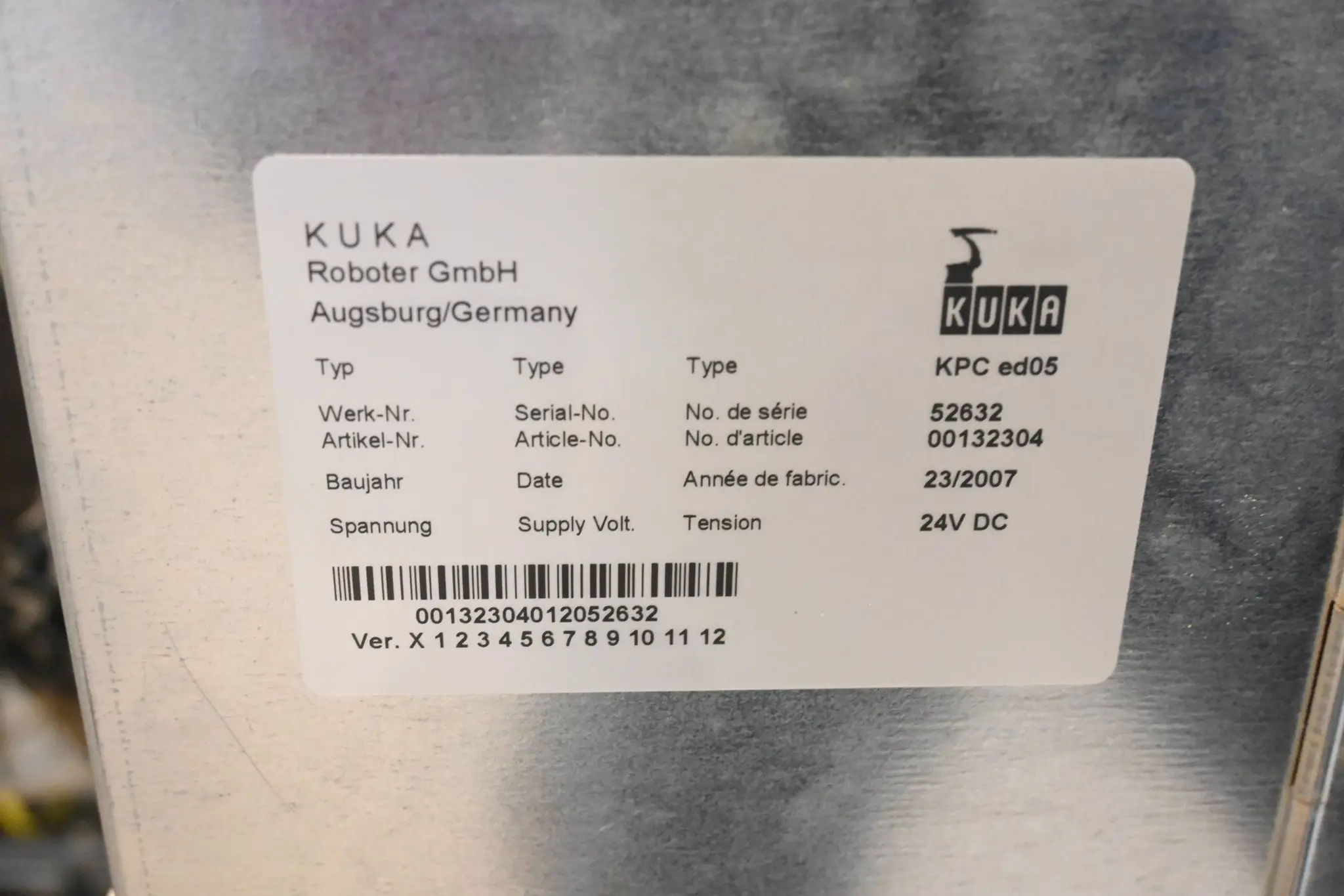 Produktfoto 1 von KUKA KPC ed05 PC für KRC2 52632 00132304 ( 00-132-304 )