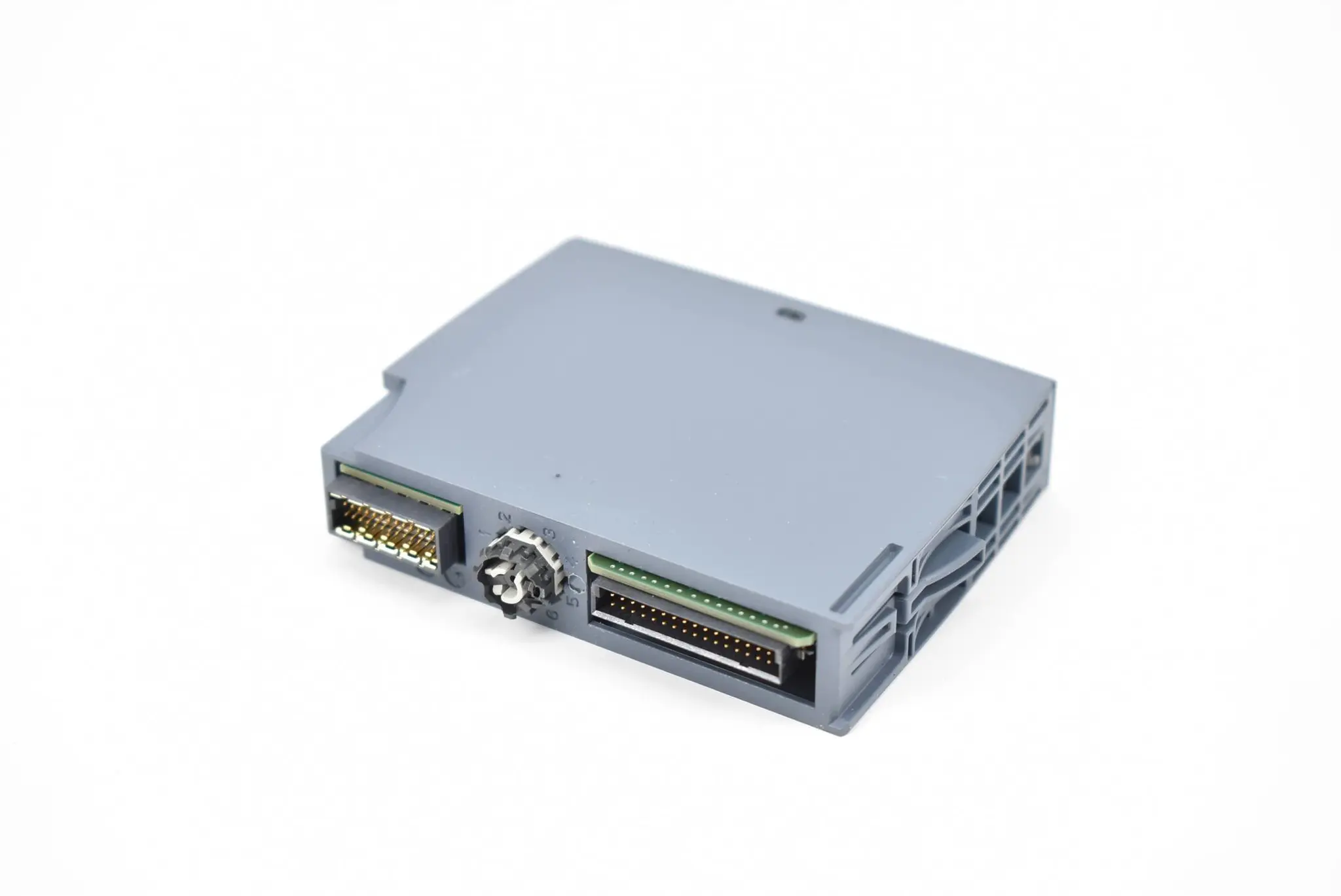 Produktfoto 1 von Siemens Simatic ET 200SP Digital 6ES7131-6BH01-0BA0 ( 6ES7 131-6BH01-0BA0 )