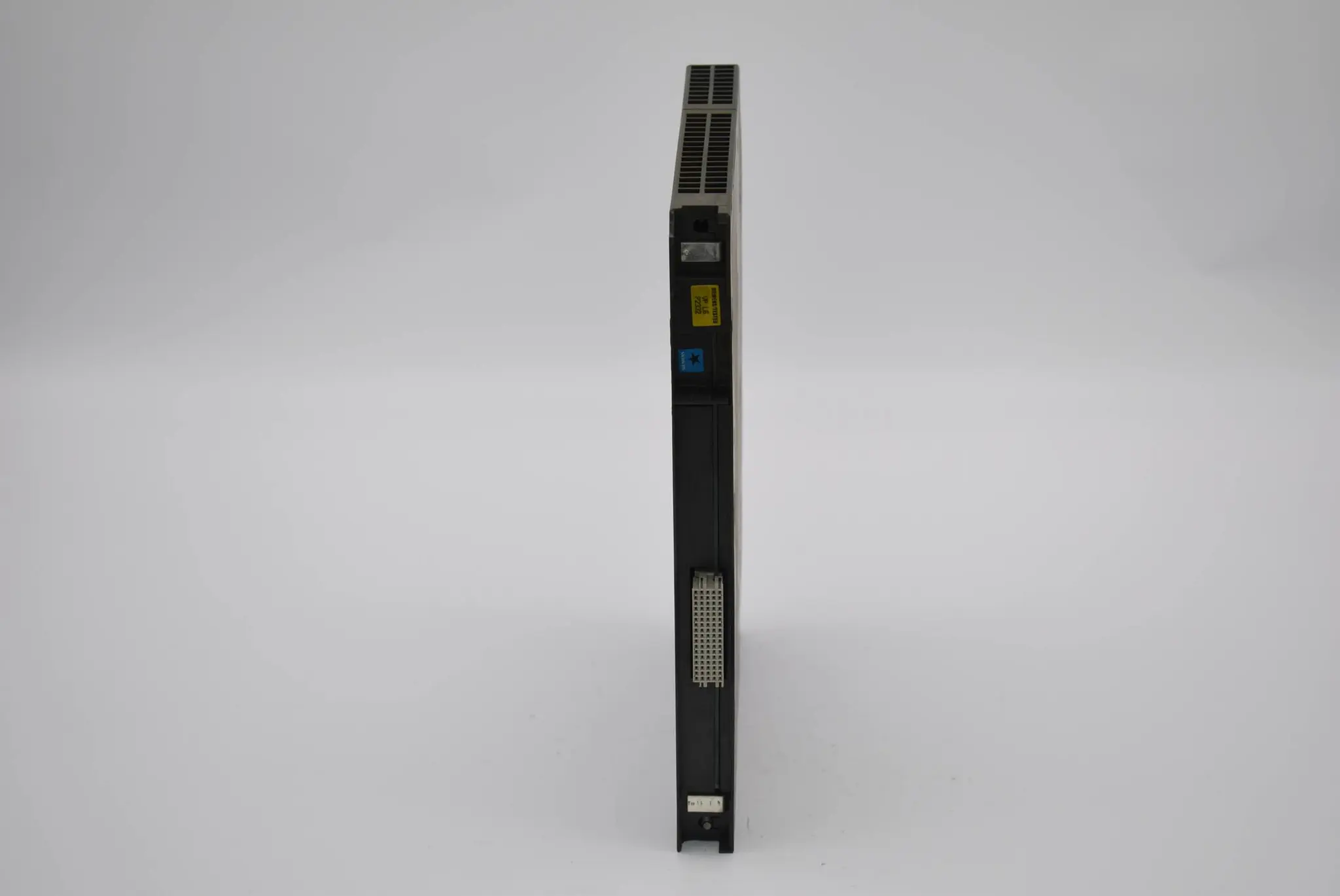 Produktfoto 1 von Siemens simatic S7-400 SM421 6ES7 421-1BL00-0AA0 ( 6ES7421-1BL00-0AA0 ) E. 03