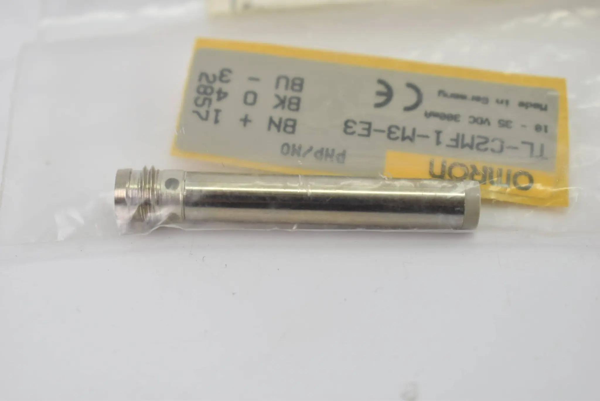 Produktfoto 1 von Omron Näherungsschalter 10-35VDC 300mA TL-C2MF1-M3-E3