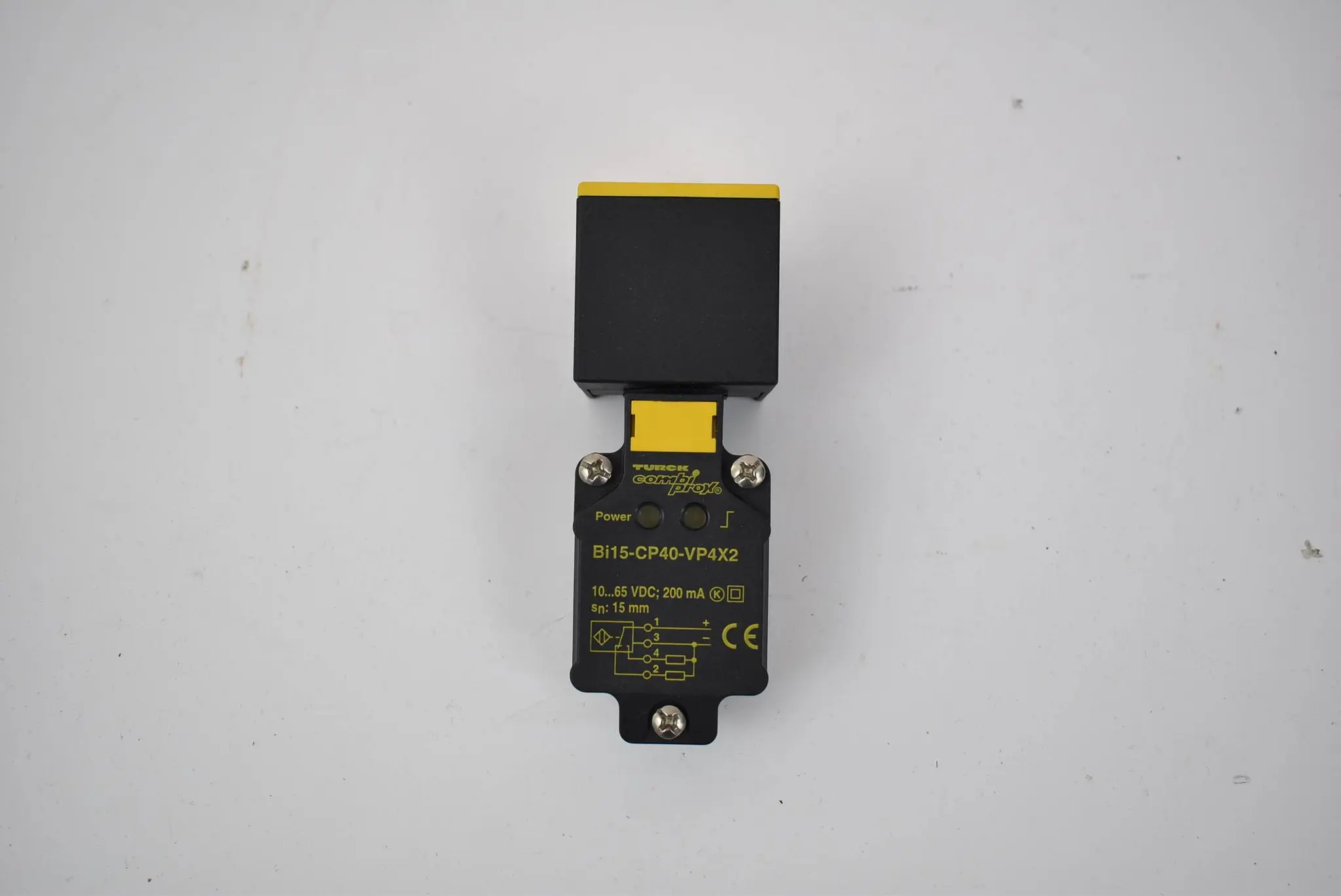 Produktfoto 1 von Turck combi prox Näherungsschalter 10-65 VDC 200 mA 15 mm Bi15-CP40-VP4X2
