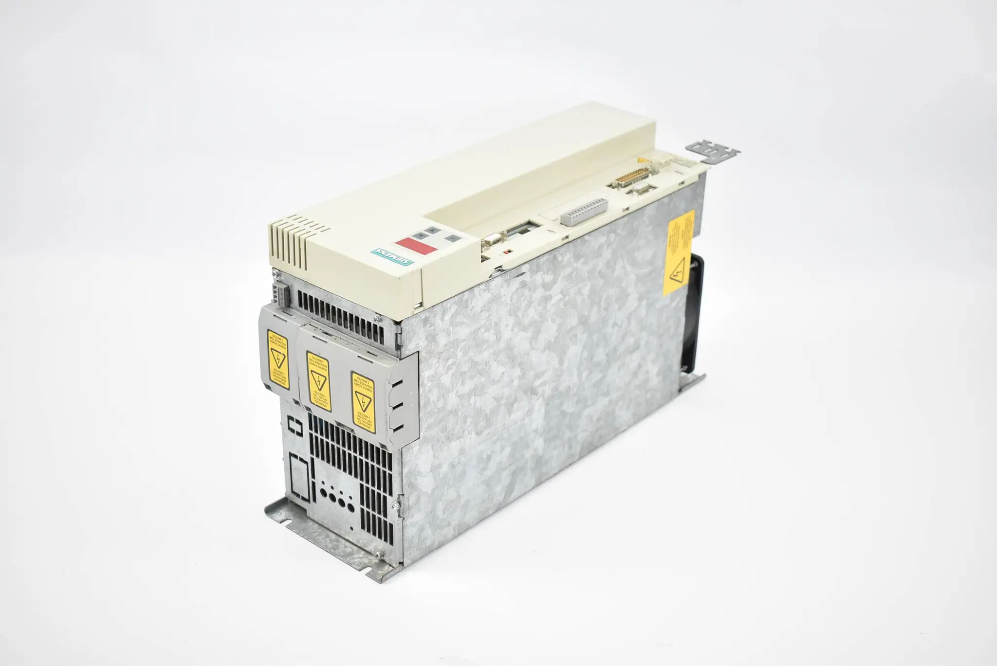 Produktfoto 1 von Siemens Masterdrives MC DC/AC Drive 6SE7021-3TP50-Z ( 6SE7 021-3TP50-Z ) Ver. A