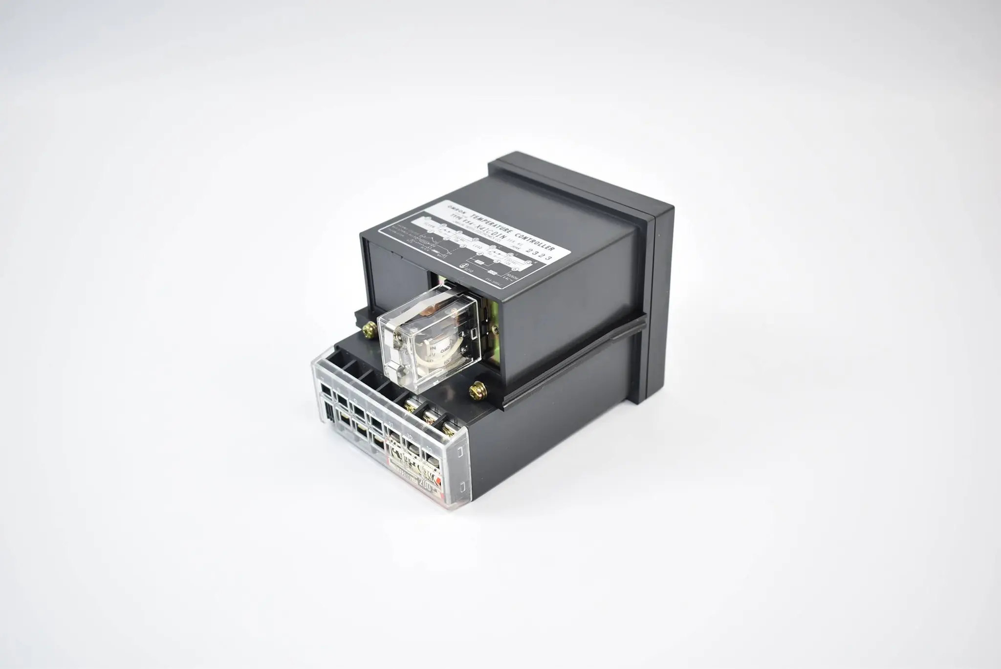 Produktfoto 1 von Omron Solid State Temperature Controller E5A-X4ICDIN ( 0 - 200°C AC 110 / 220 V )