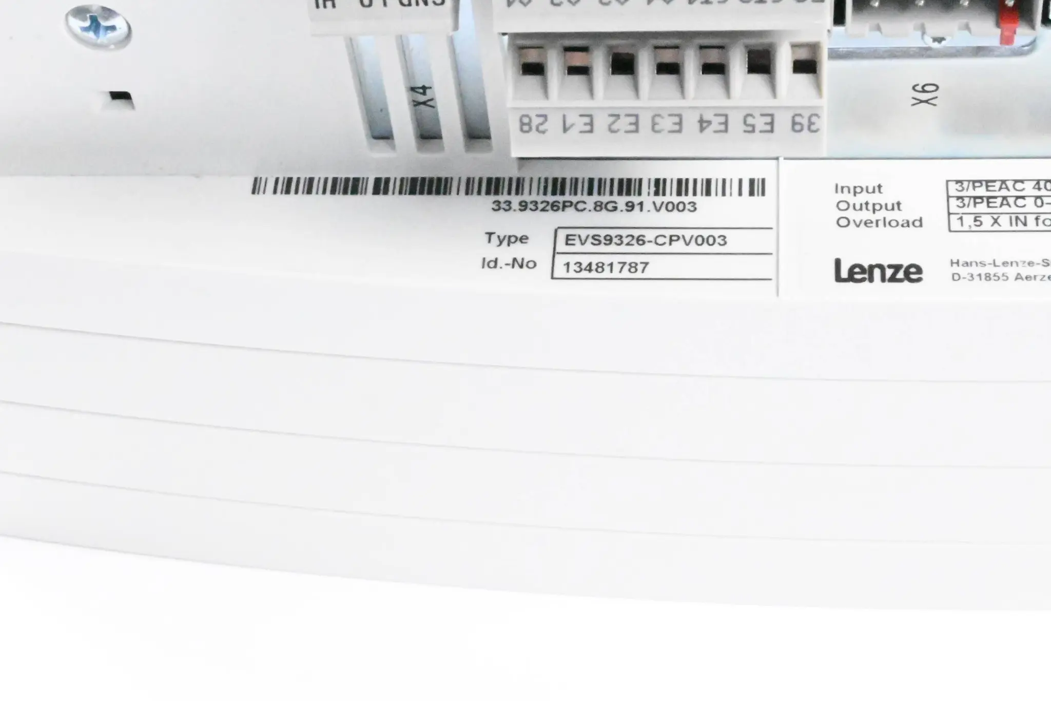 Produktfoto 1 von Lenze Servo-Umrichter EVS9326-CPV003 ( 33.9326PC.8G.91.V003 ) inkl. EMF2174IB