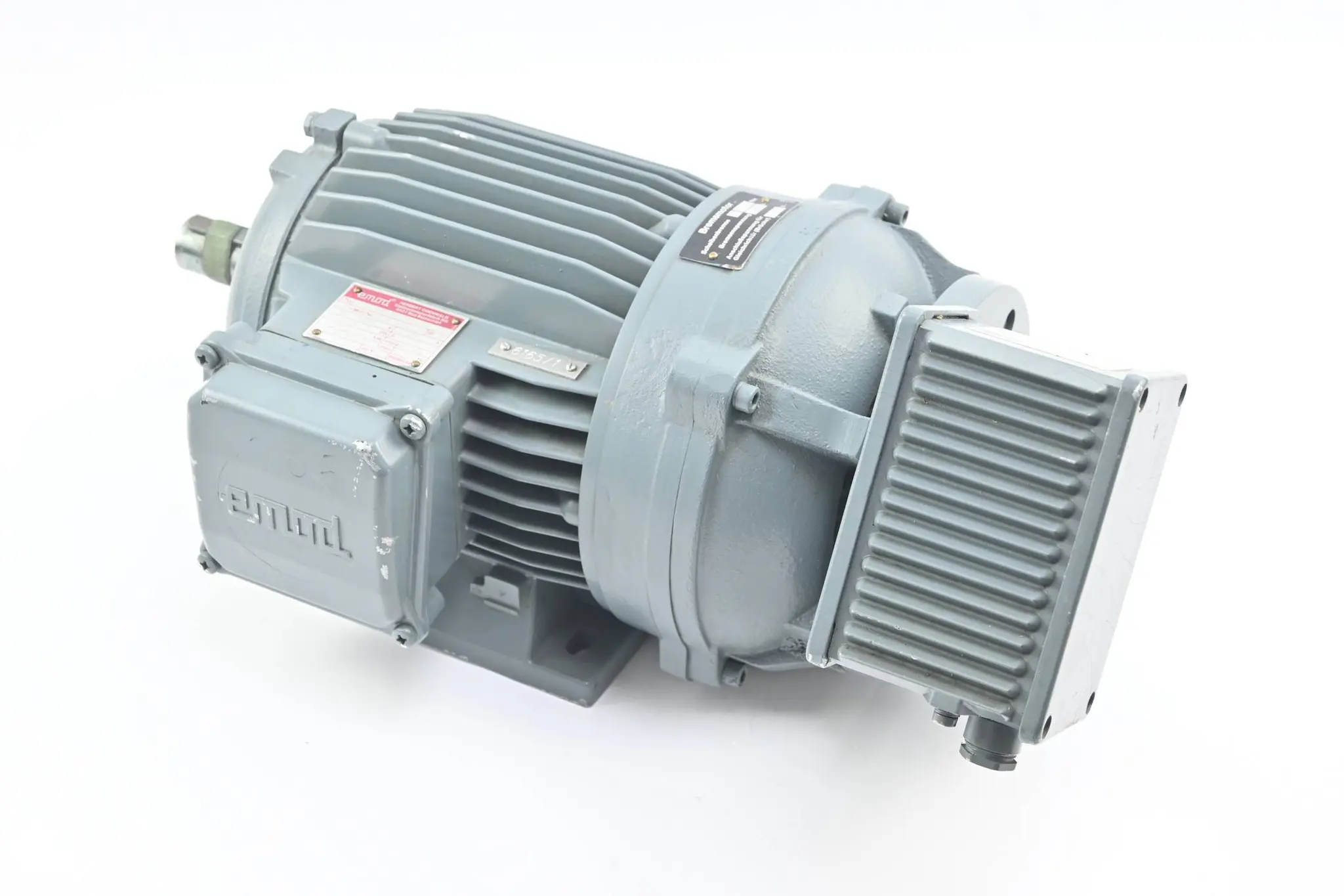 Produktfoto 1 von Emod 3~ Motor B90L-8/4 B5 inkl. Binder 72 105-10 C 2 + Binder 32 234-24H00 50