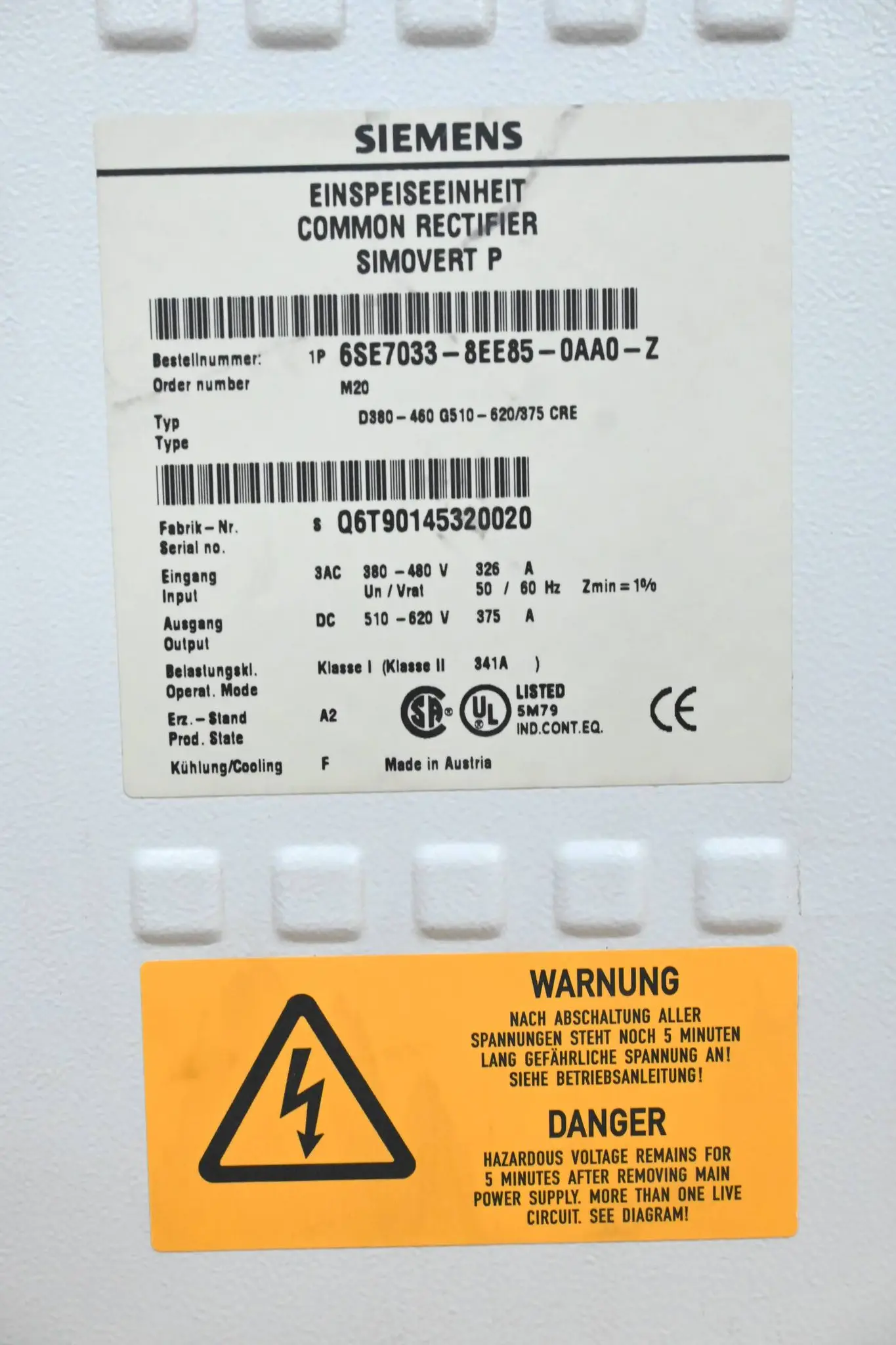 Produktfoto 1 von Siemens Simovert P Einspeiseeinheit 6SE7033-8EE85-0AA0-Z ( Z= M20 ) E. A2