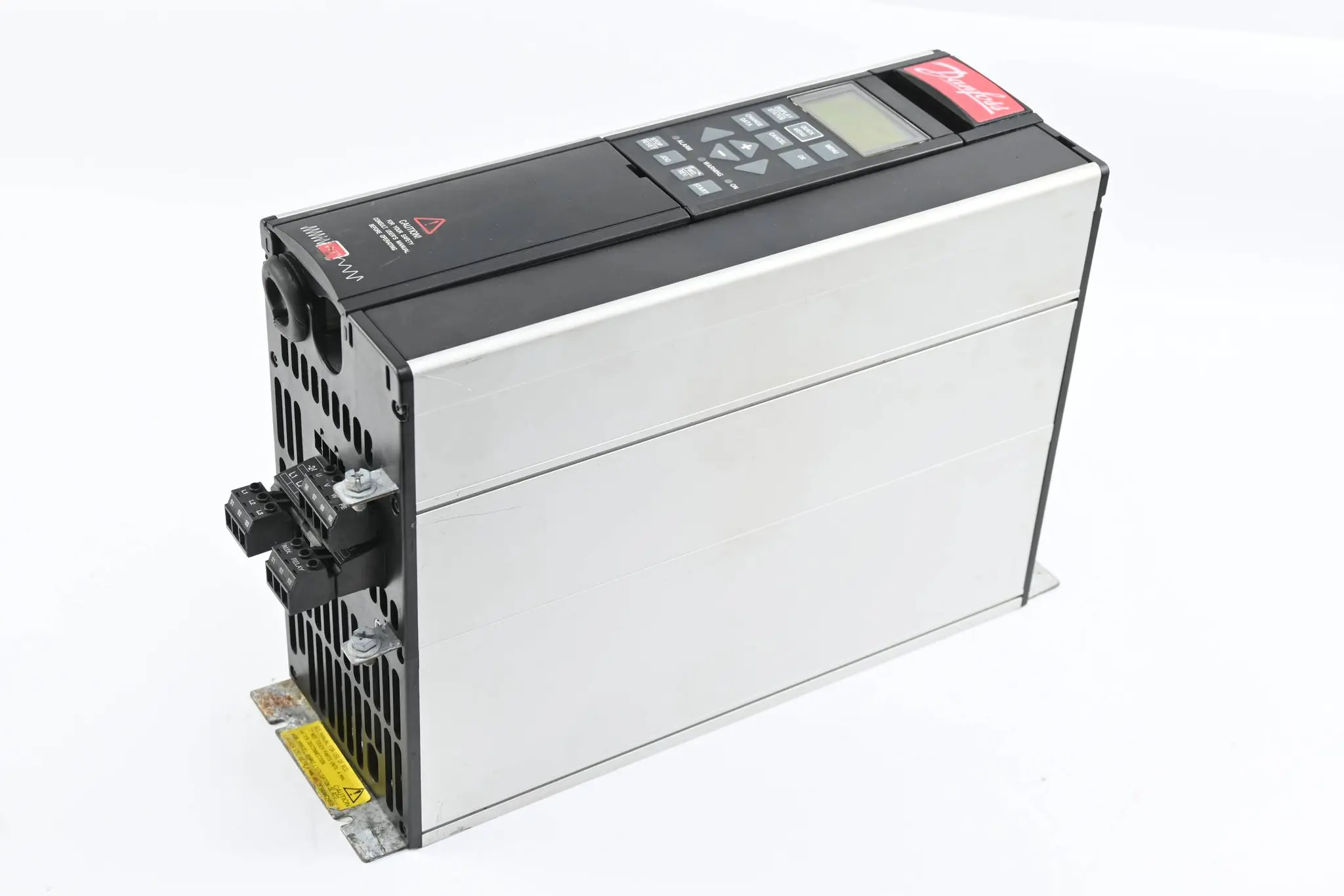 Produktfoto 1 von Danfoss Frequenzumrichter VLT5004PT2B20STR3D0F00A00C0 ( 175Z0019 )