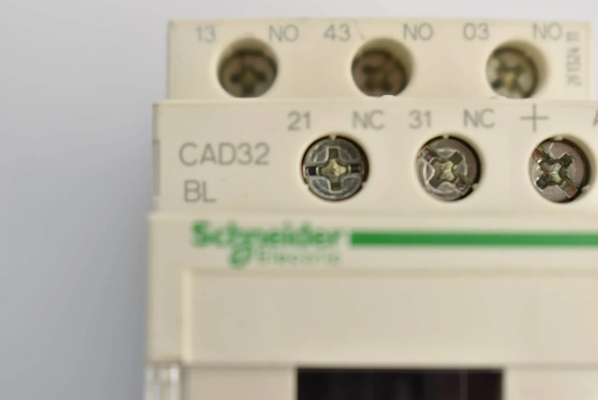 Produktfoto 1 von Schneider Electric Hilfsschütz CAD32BL