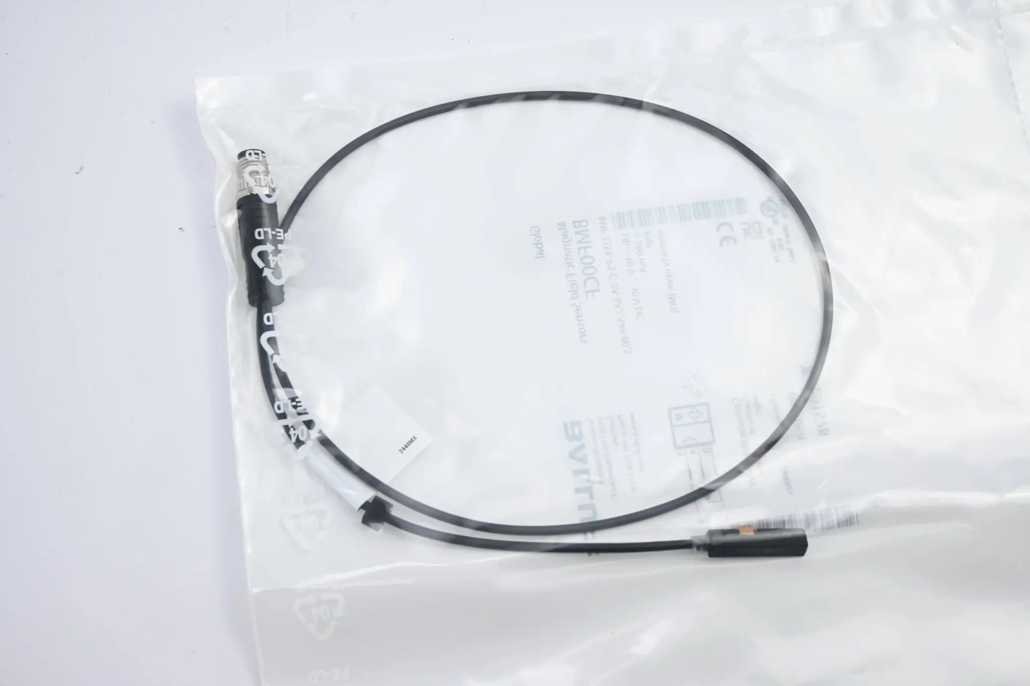 Produktfoto 1 von Balluff magnetischer Zylindersensor BMF 235K-PS-C-2A-SA2-S49-00,5 ( BMF00CF )