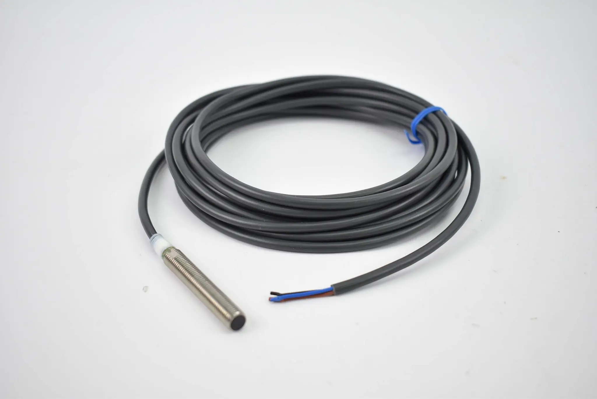 Produktfoto 1 von Omron Näherungssensor 5m 12-24VDC E2A-S08LS02-WP-B2 ( 26222M )