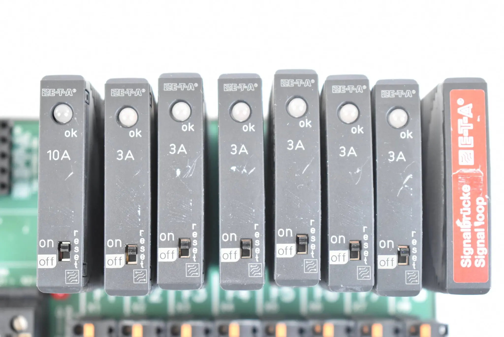 Produktfoto 1 von E-T-A ETA Stromverteilungssystem konfiguriert SVS02-08 inkl. ESX10, SB-S11