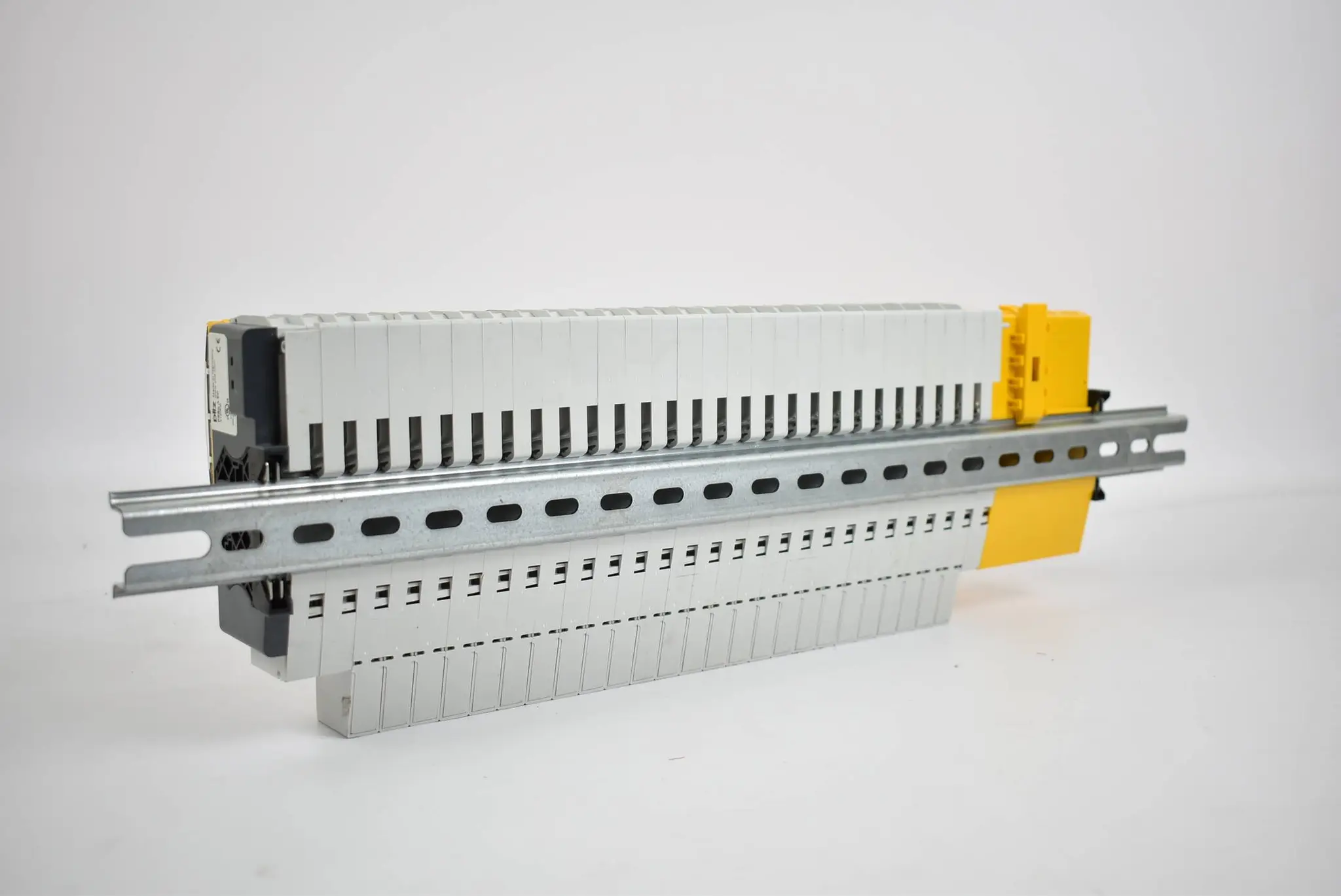Produktfoto 1 von Pilz Profisafe Modul Set Konfiguriert PSSu H F PN + PSSu E F PS ( 312225 )